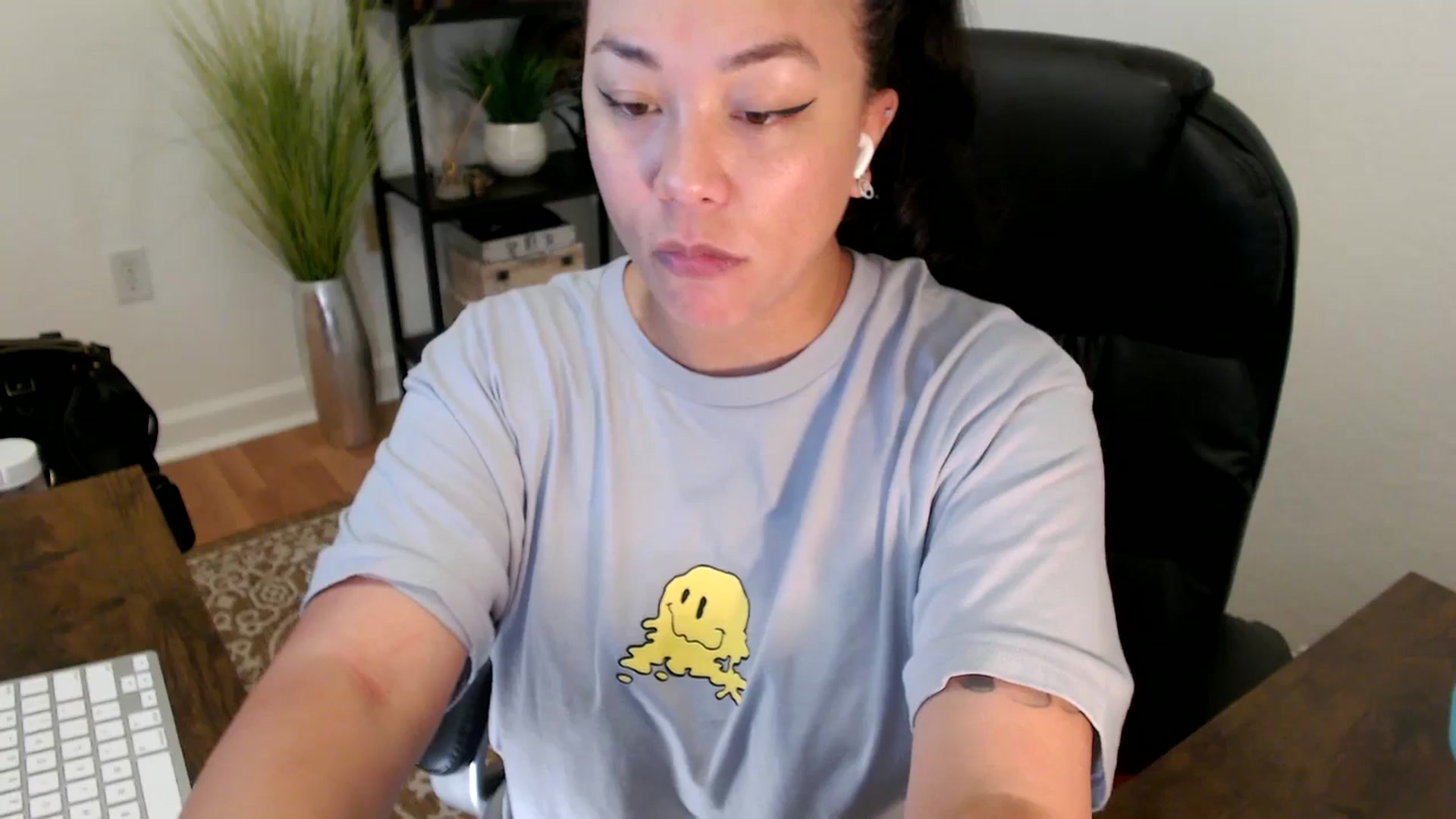 Gallery image thumbnail from MickaylaStar's myfreecams stream on, 04/25/2025, 18:10 image 2 of 20
