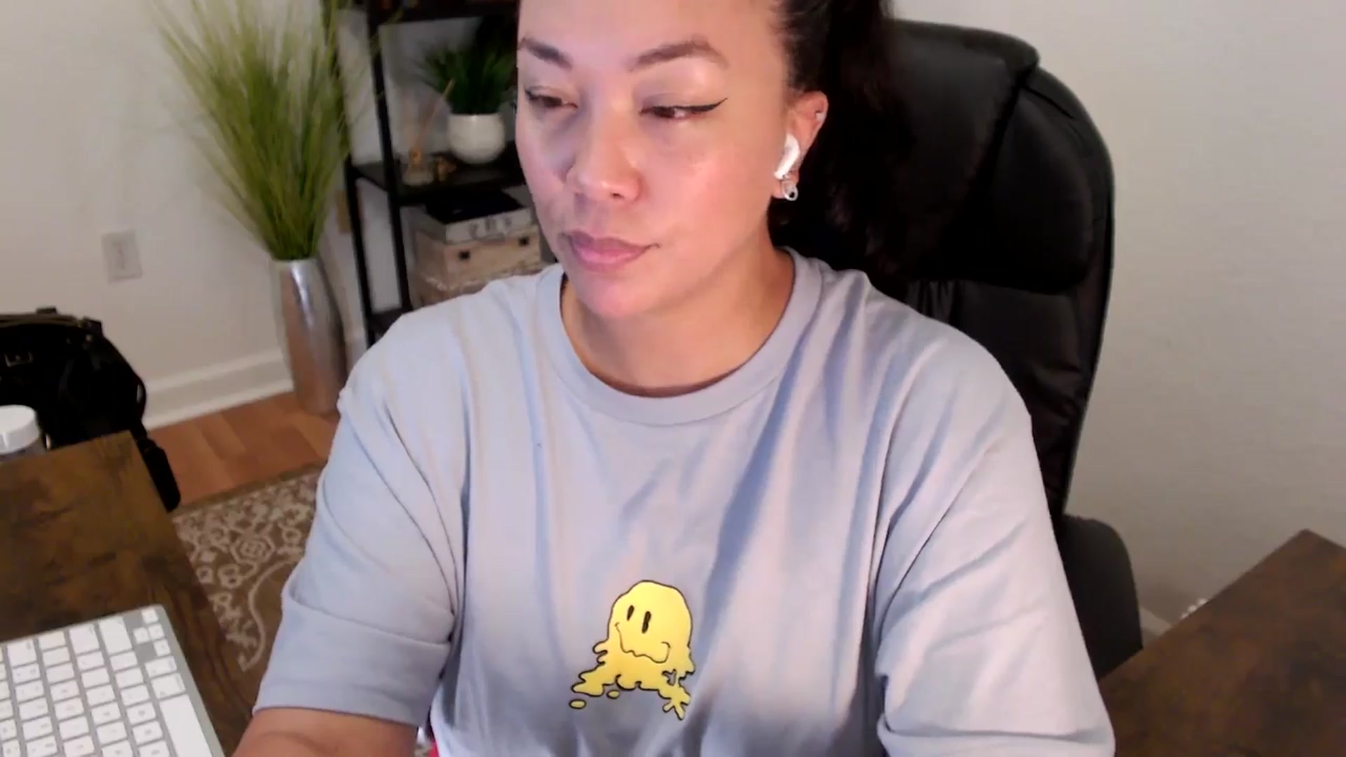 Gallery image thumbnail from MickaylaStar's myfreecams stream on, 04/25/2025, 18:45 image 9 of 20
