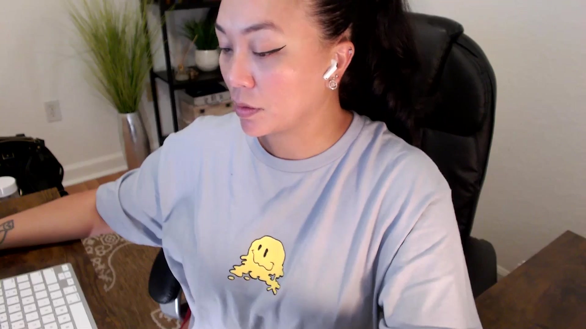 Gallery image thumbnail from MickaylaStar's myfreecams stream on, 04/25/2025, 18:45 image 10 of 20