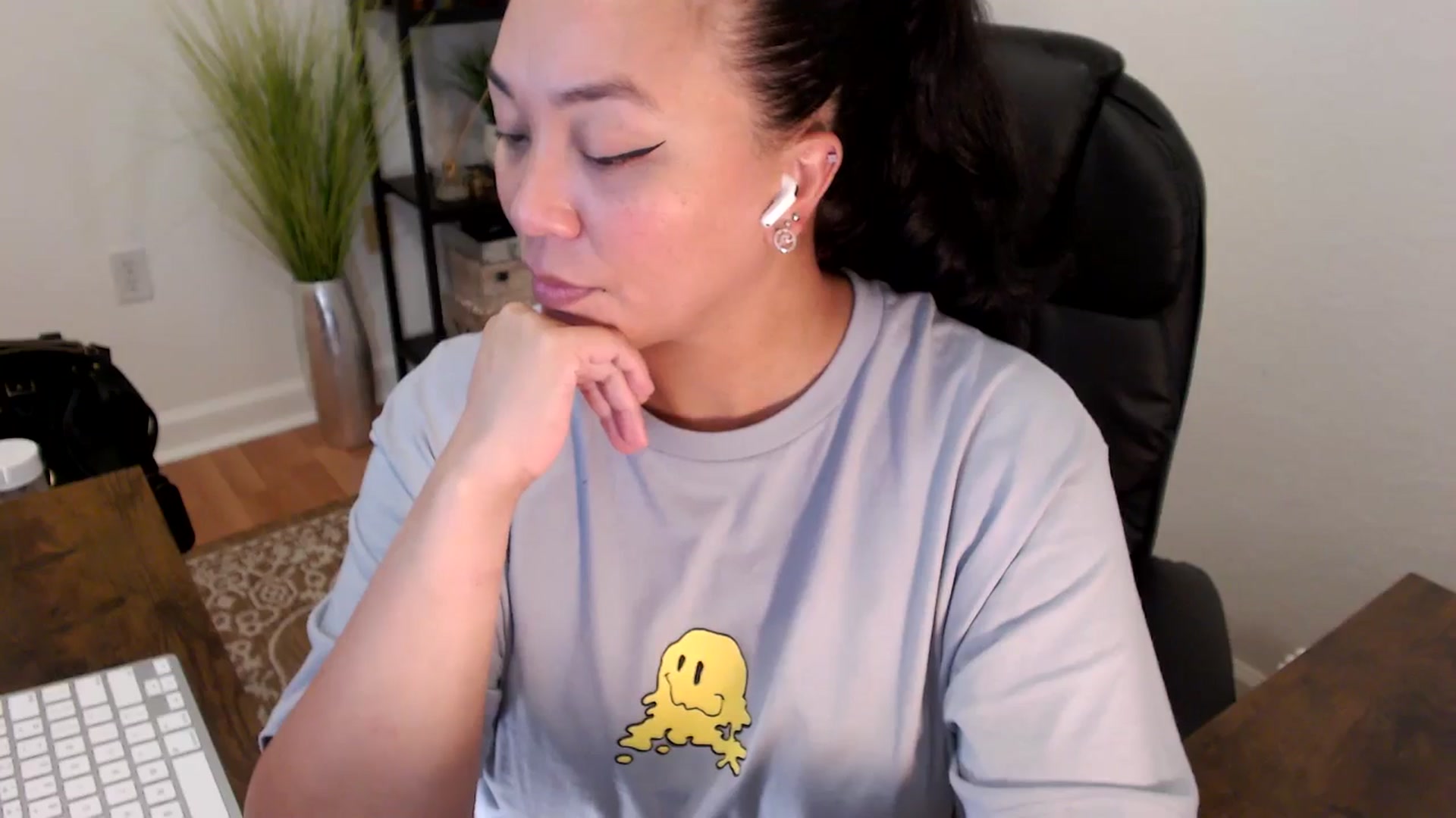 Gallery image thumbnail from MickaylaStar's myfreecams stream on, 04/25/2025, 18:45 image 8 of 20