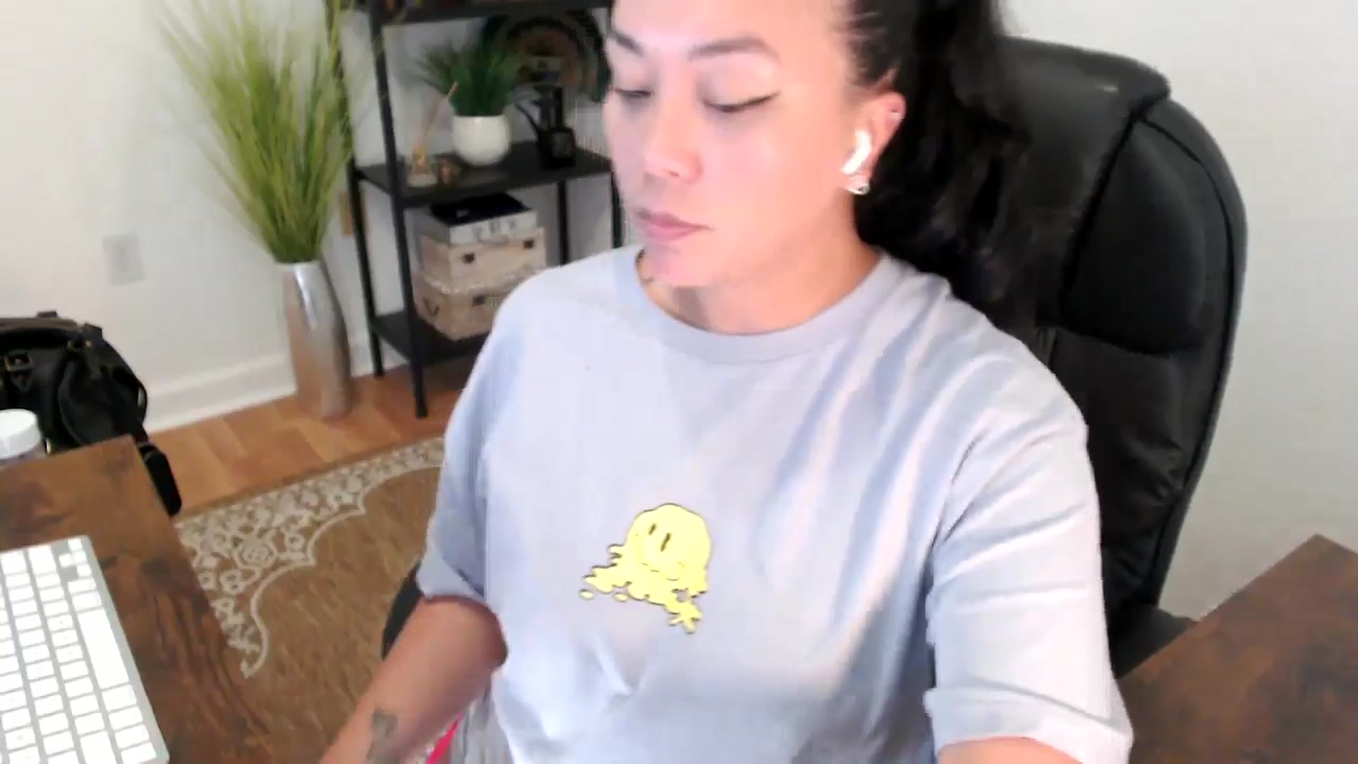 Gallery image thumbnail from MickaylaStar's myfreecams stream on, 04/25/2025, 19:42 image 11 of 20