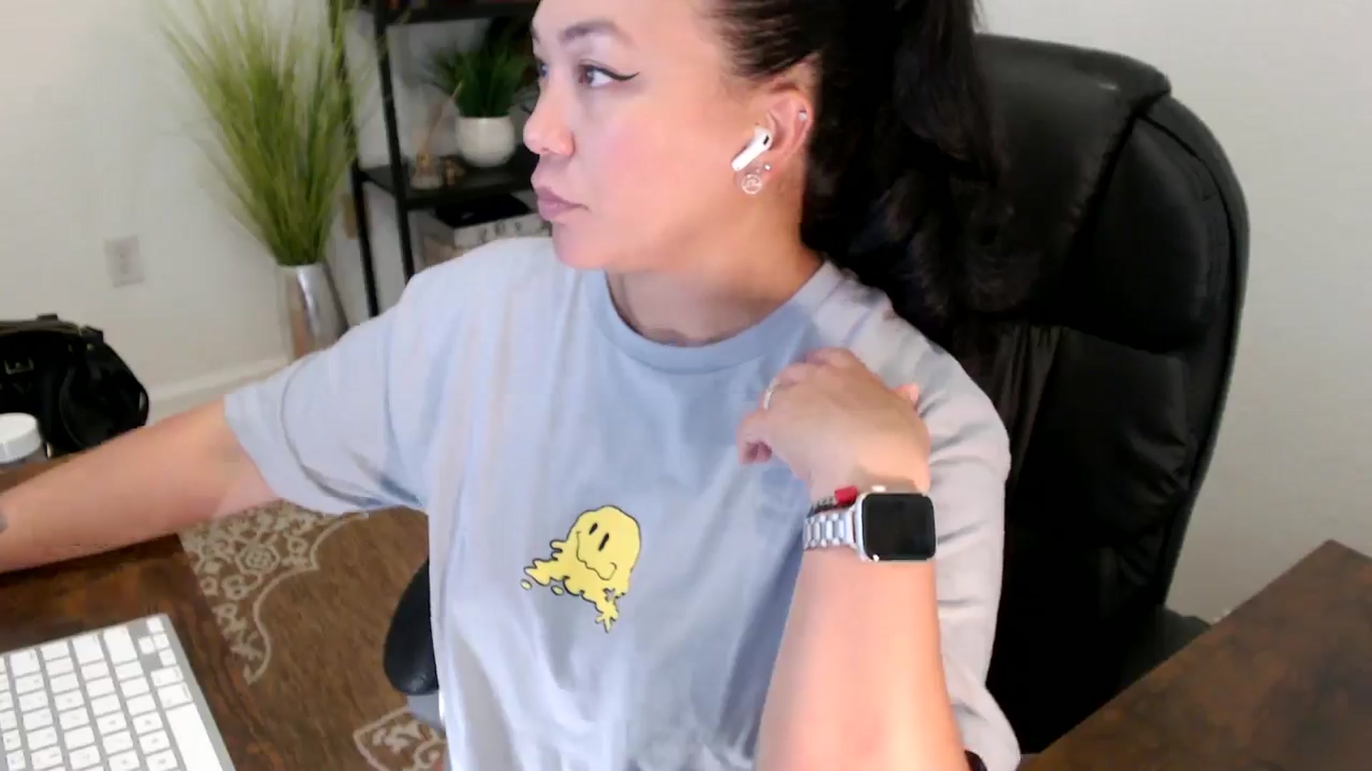 Gallery image thumbnail from MickaylaStar's myfreecams stream on, 04/25/2025, 19:42 image 12 of 20