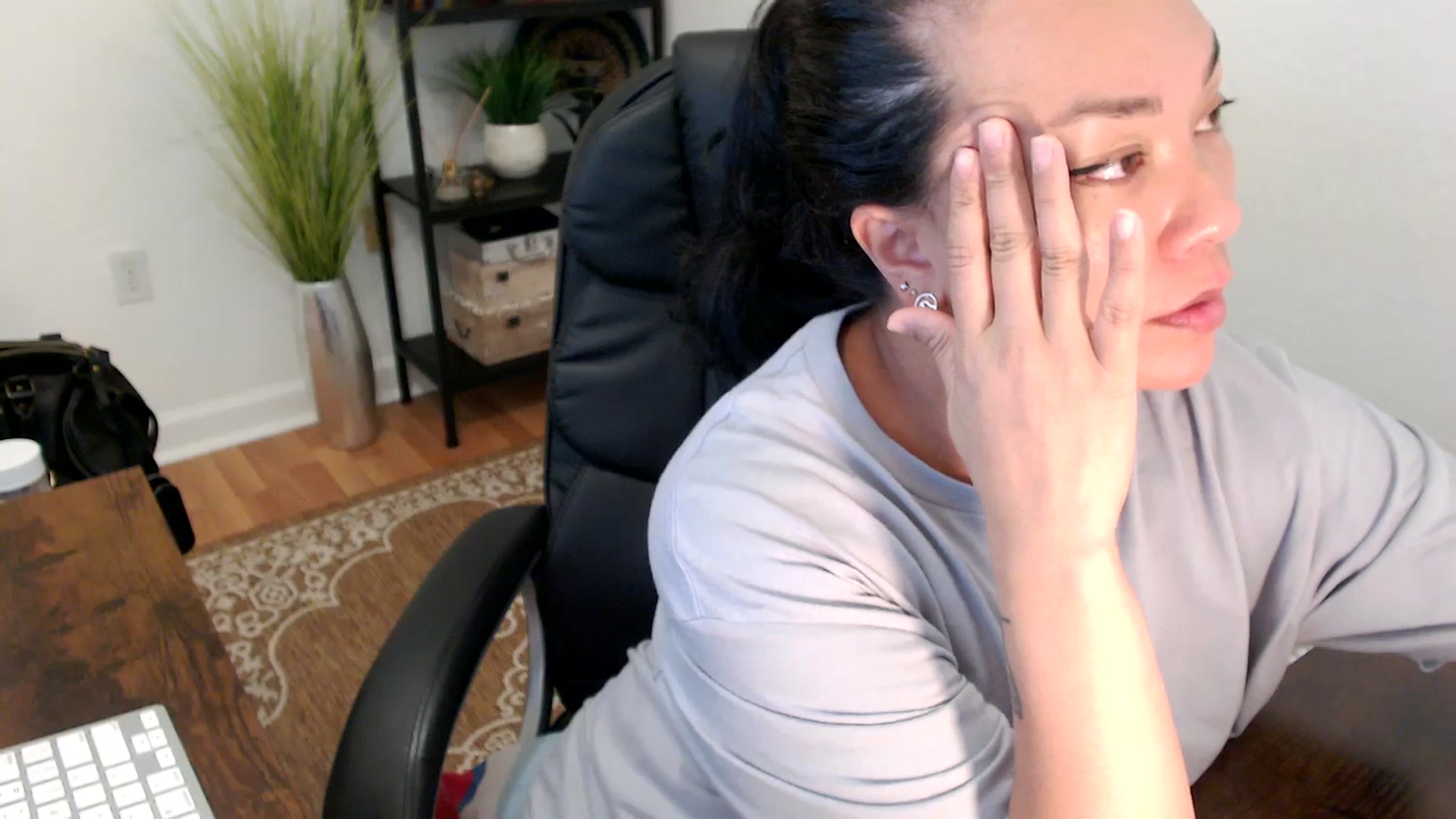 Gallery image thumbnail from MickaylaStar's myfreecams stream on, 04/25/2025, 19:56 image 14 of 20