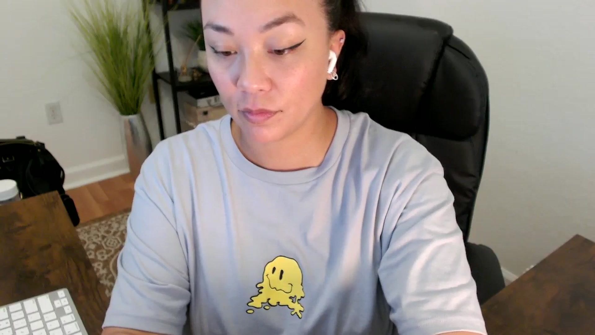 Gallery image thumbnail from MickaylaStar's myfreecams stream on, 04/25/2025, 19:56 image 10 of 20