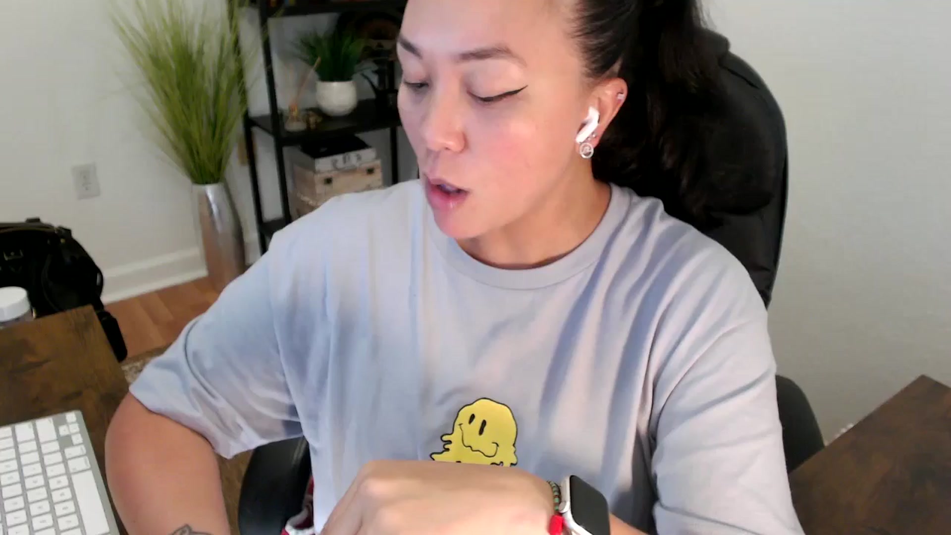 Gallery image thumbnail from MickaylaStar's myfreecams stream on, 04/25/2025, 20:19 image 19 of 20