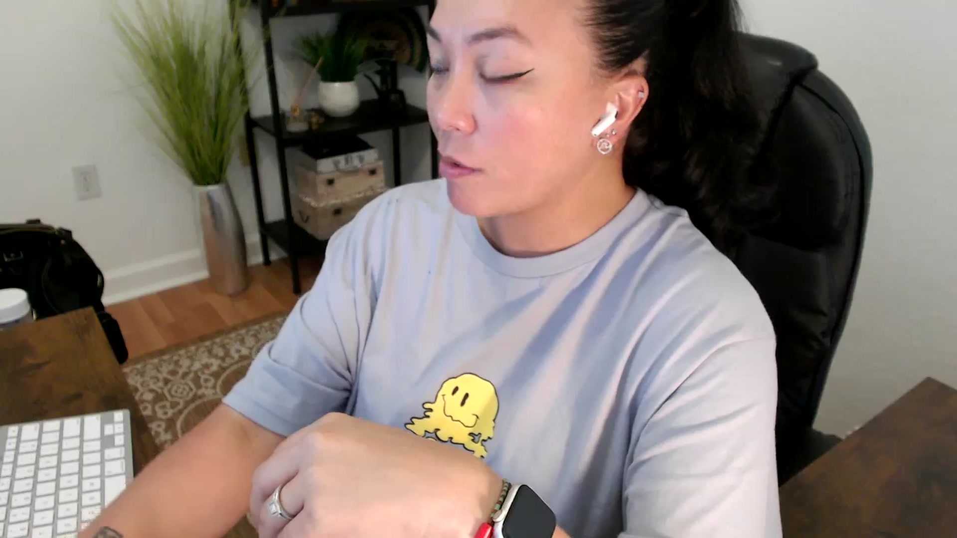 Gallery image thumbnail from MickaylaStar's myfreecams stream on, 04/25/2025, 20:19 image 8 of 20