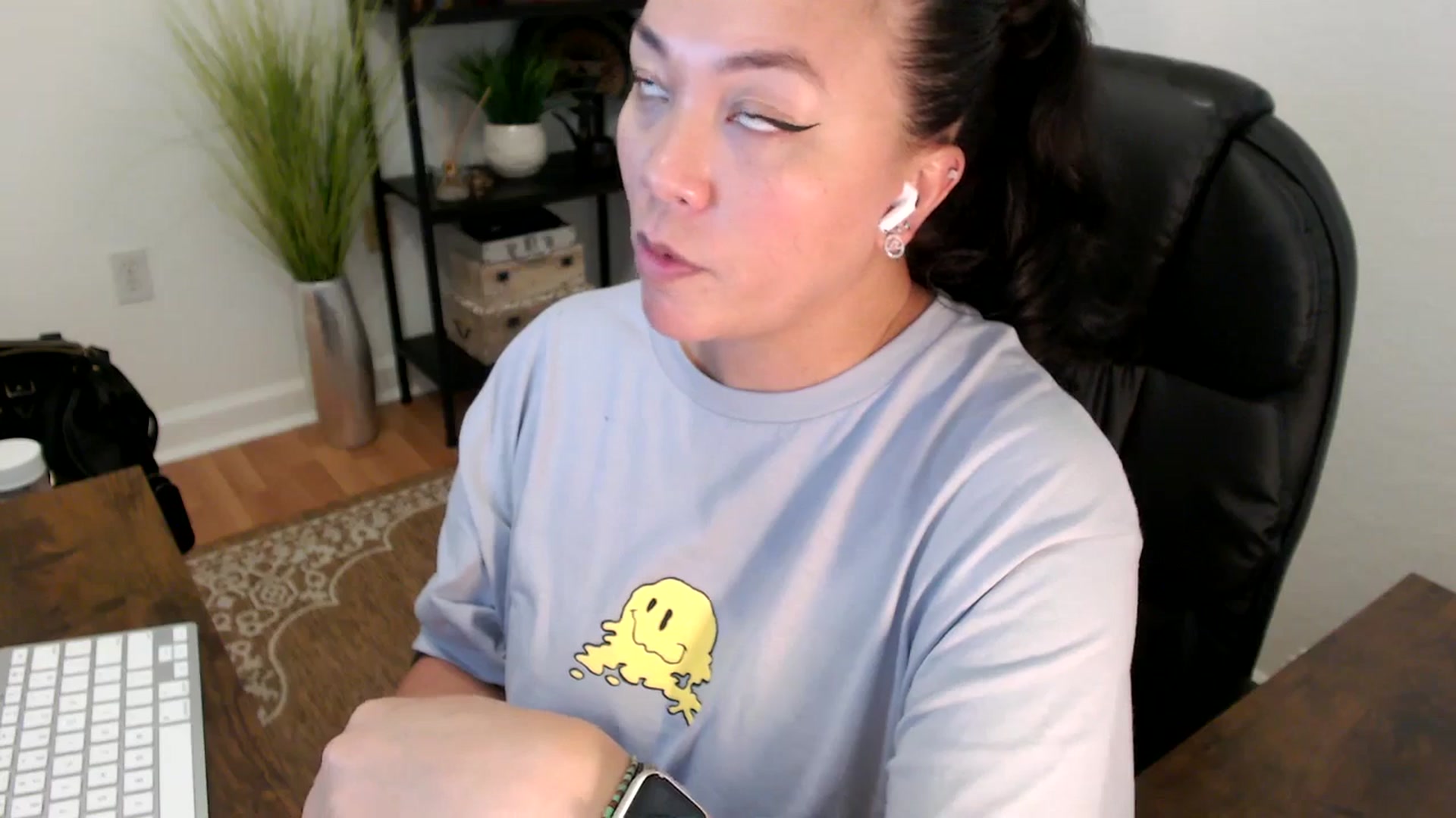 Gallery image thumbnail from MickaylaStar's myfreecams stream on, 04/25/2025, 20:19 image 13 of 20