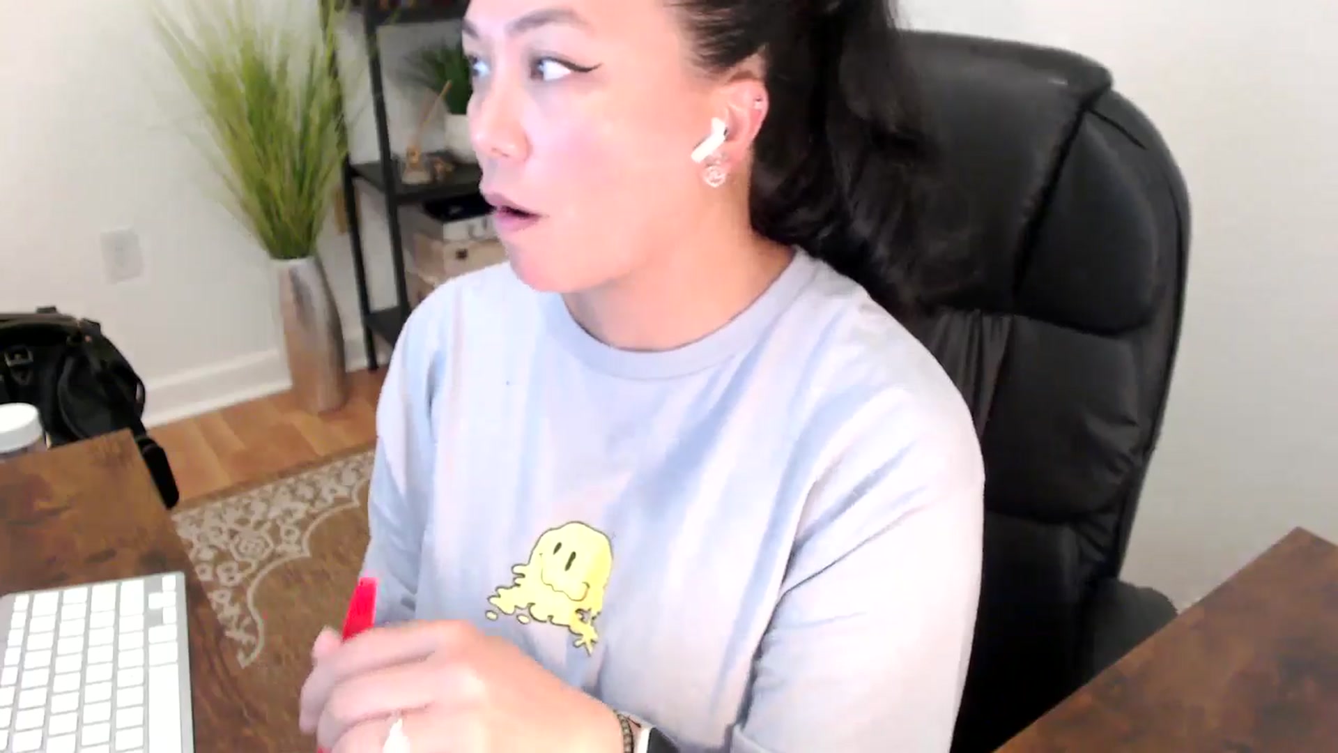Gallery image thumbnail from MickaylaStar's myfreecams stream on, 04/25/2025, 20:19 image 3 of 20