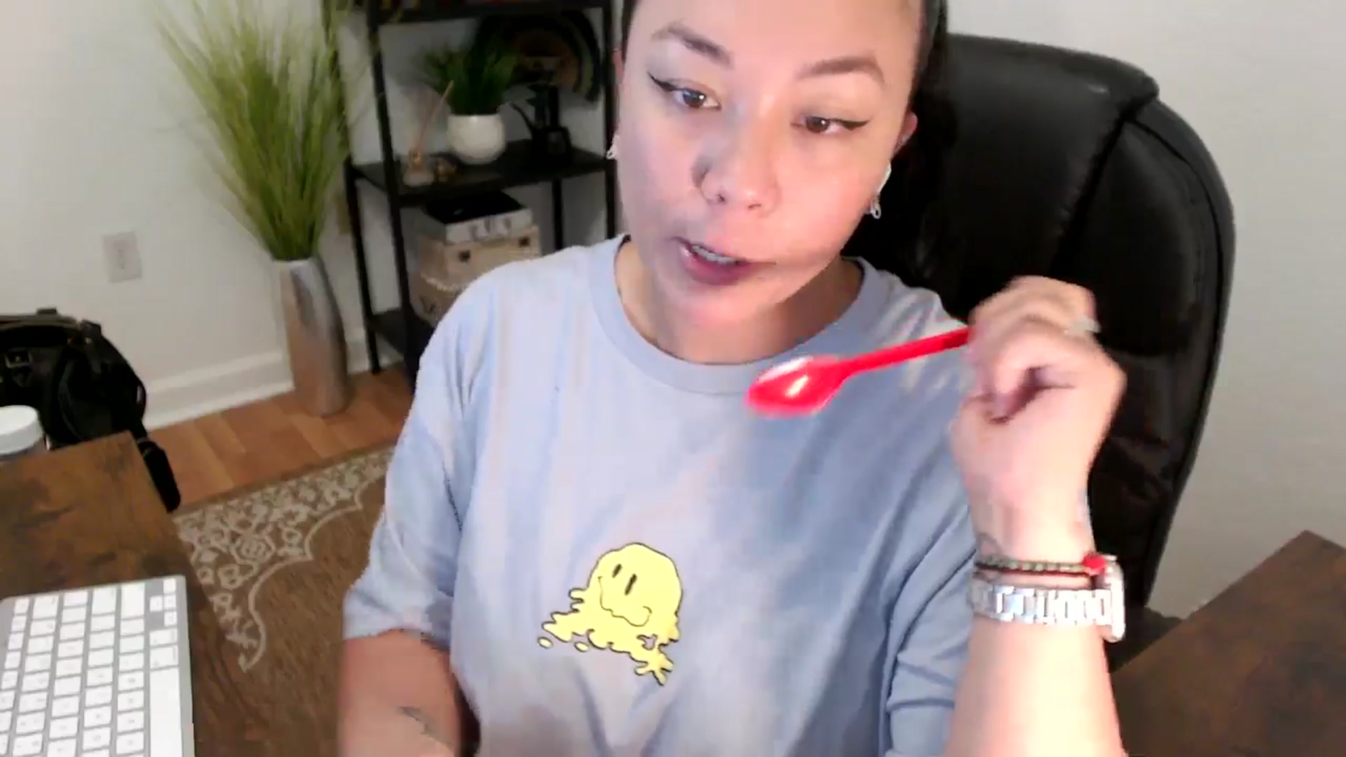 Gallery image thumbnail from MickaylaStar's myfreecams stream on, 04/25/2025, 20:19 image 4 of 20