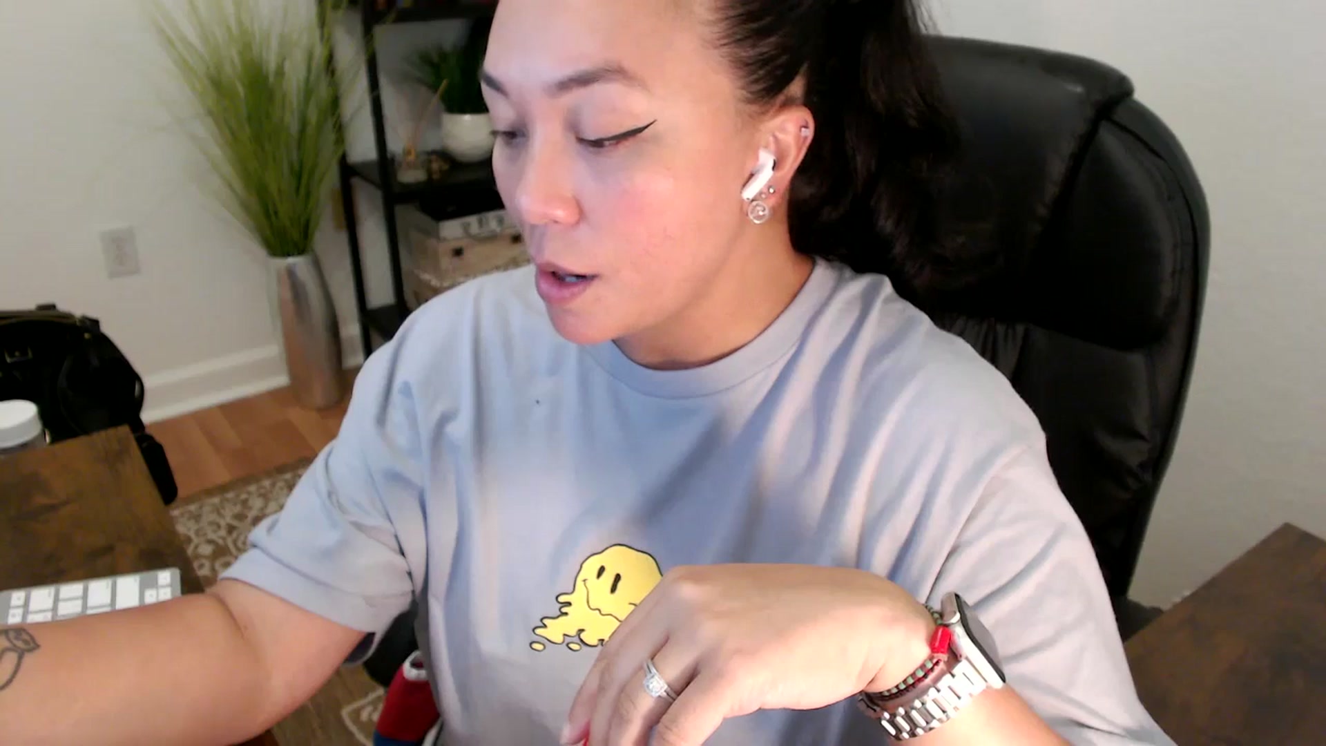 Gallery image thumbnail from MickaylaStar's myfreecams stream on, 04/25/2025, 20:19 image 16 of 20