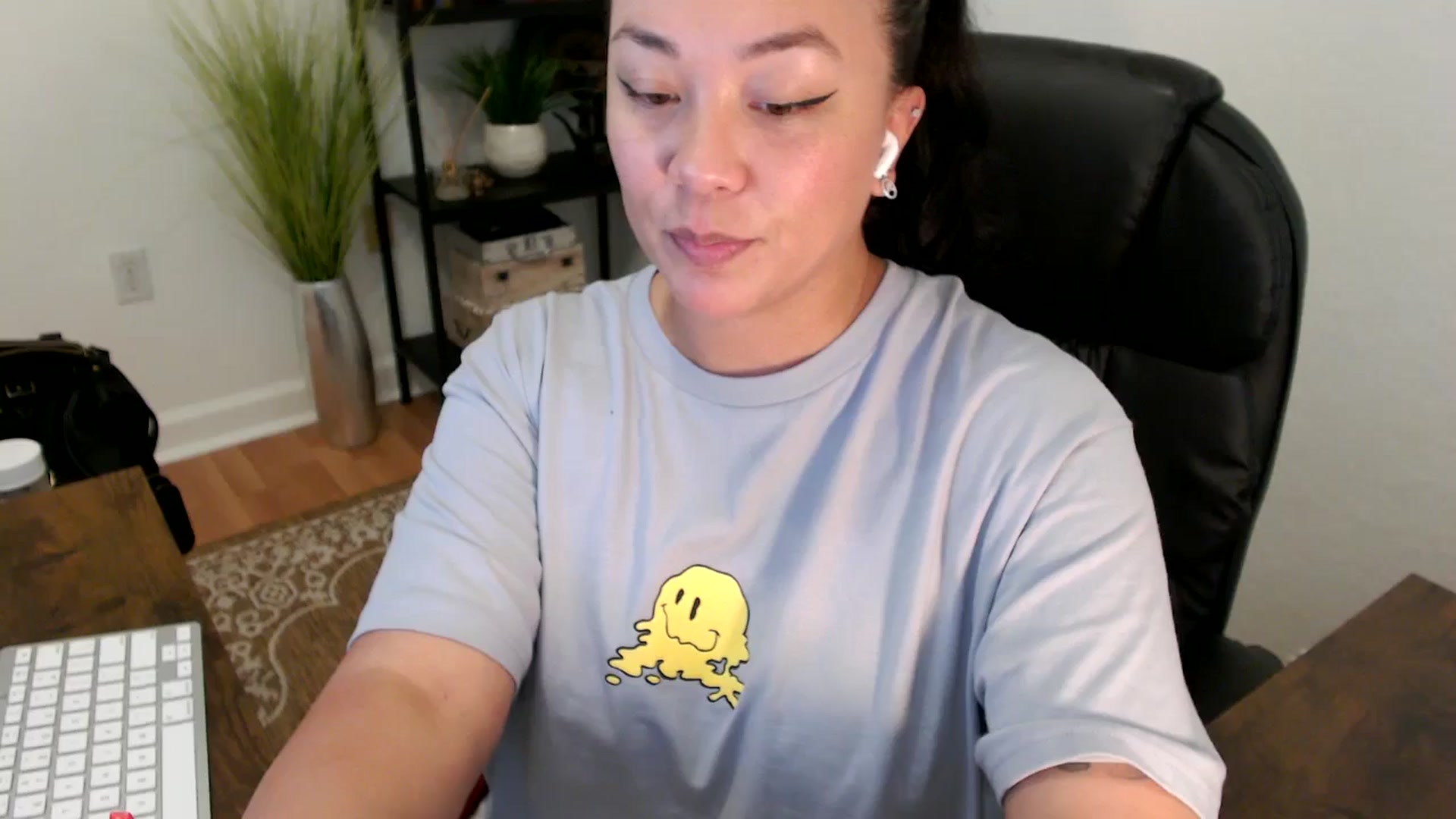 Gallery image thumbnail from MickaylaStar's myfreecams stream on, 04/25/2025, 20:19 image 6 of 20
