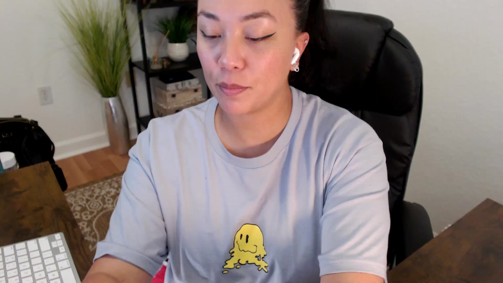 Gallery image thumbnail from MickaylaStar's myfreecams stream on, 04/25/2025, 21:32 image 15 of 20