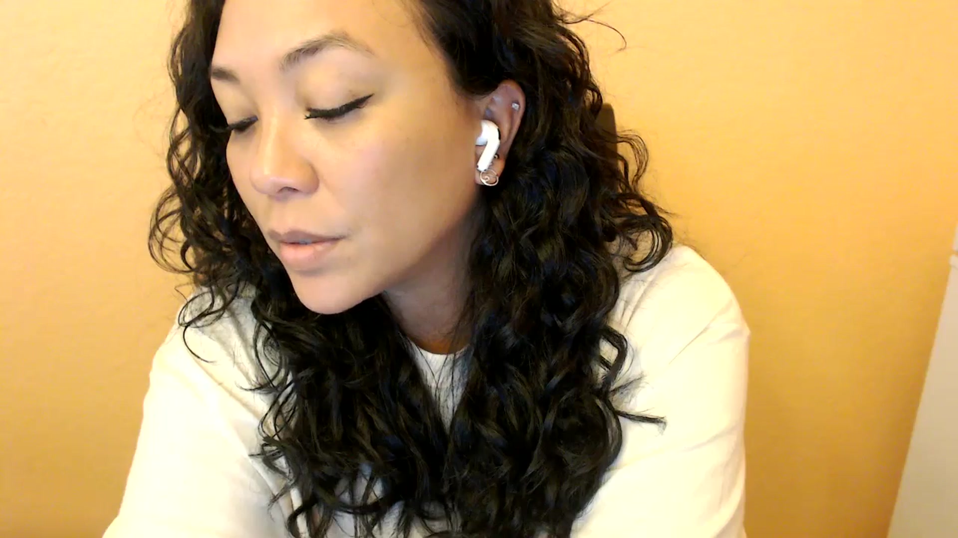 Gallery image thumbnail from MickaylaStar's myfreecams stream on, 04/27/2025, 21:53 image 18 of 20