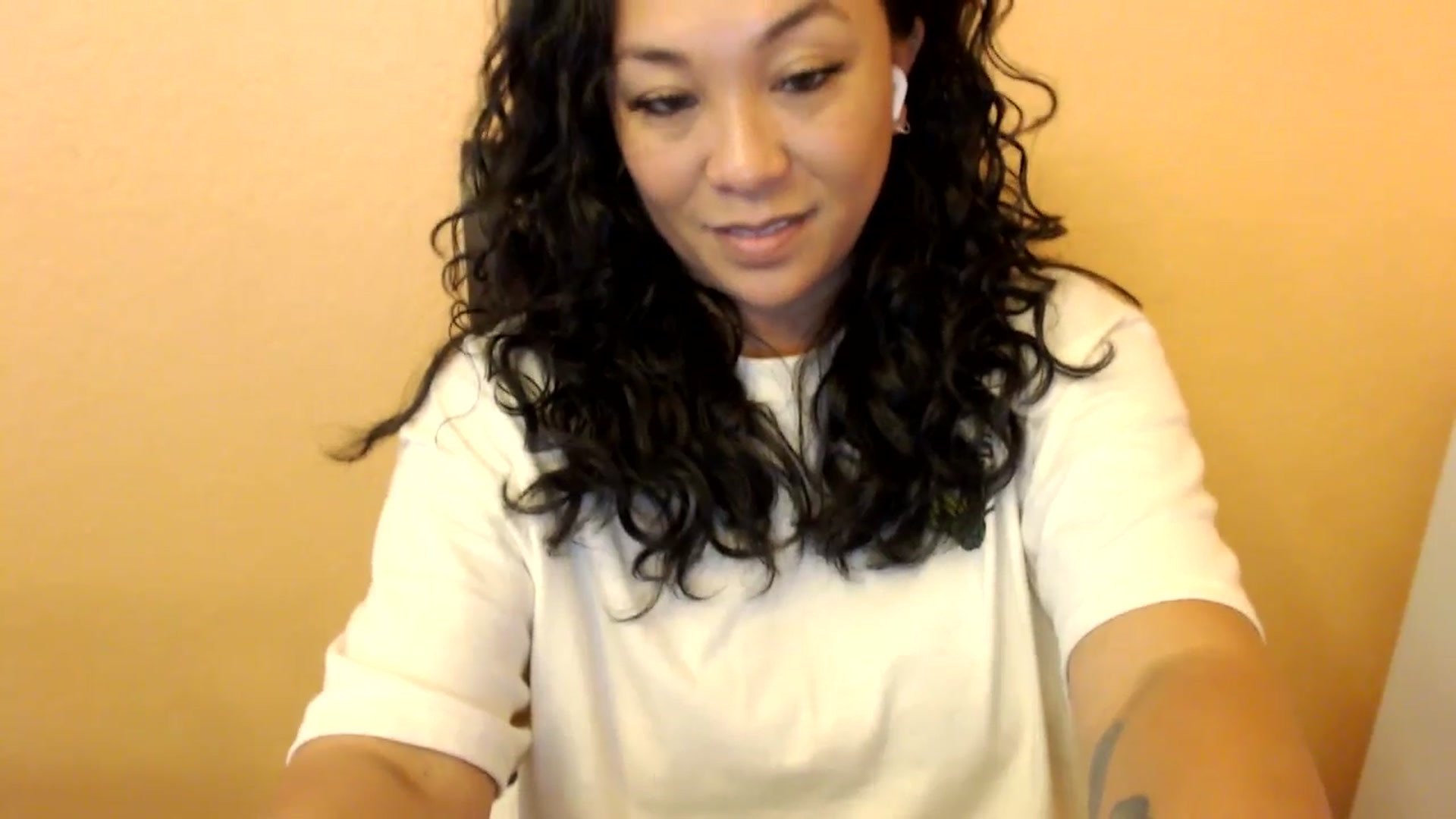 Gallery image thumbnail from MickaylaStar's myfreecams stream on, 04/27/2025, 21:53 image 10 of 20