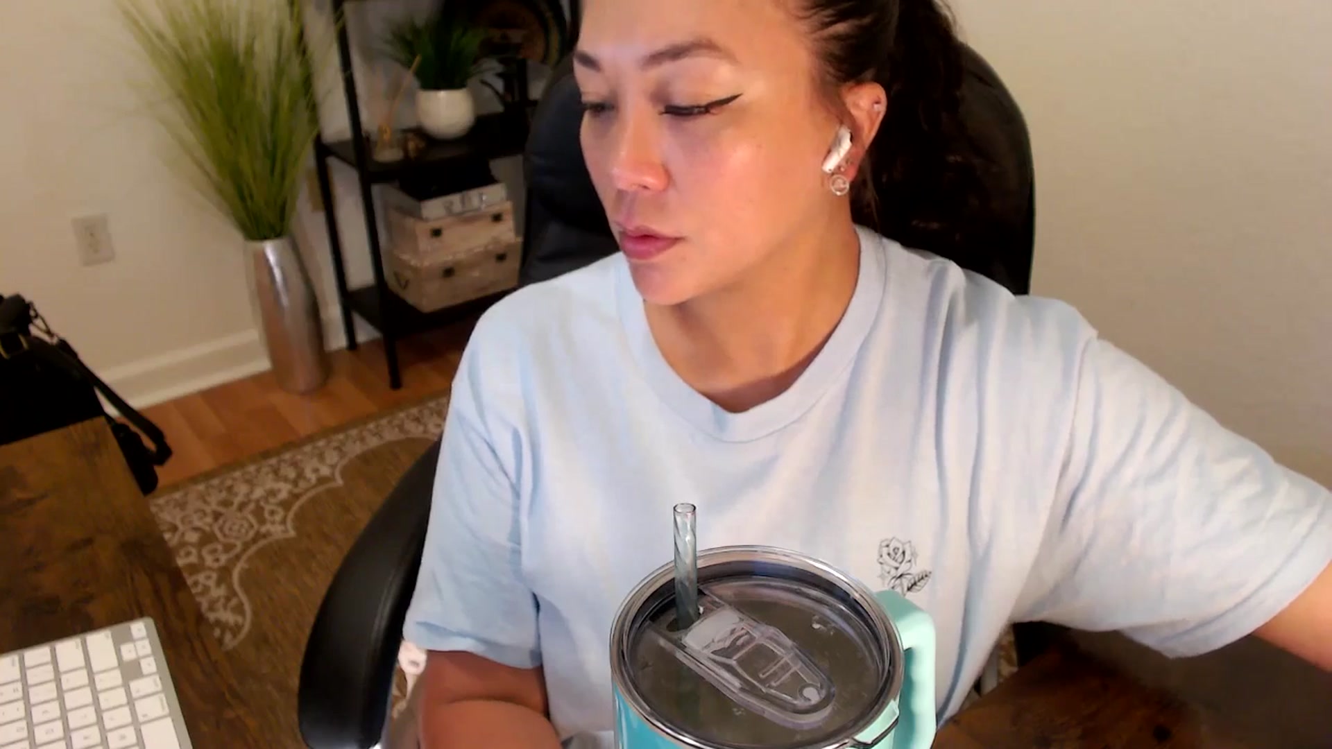 Gallery image thumbnail from MickaylaStar's myfreecams stream on, 04/28/2025, 15:28 image 18 of 20