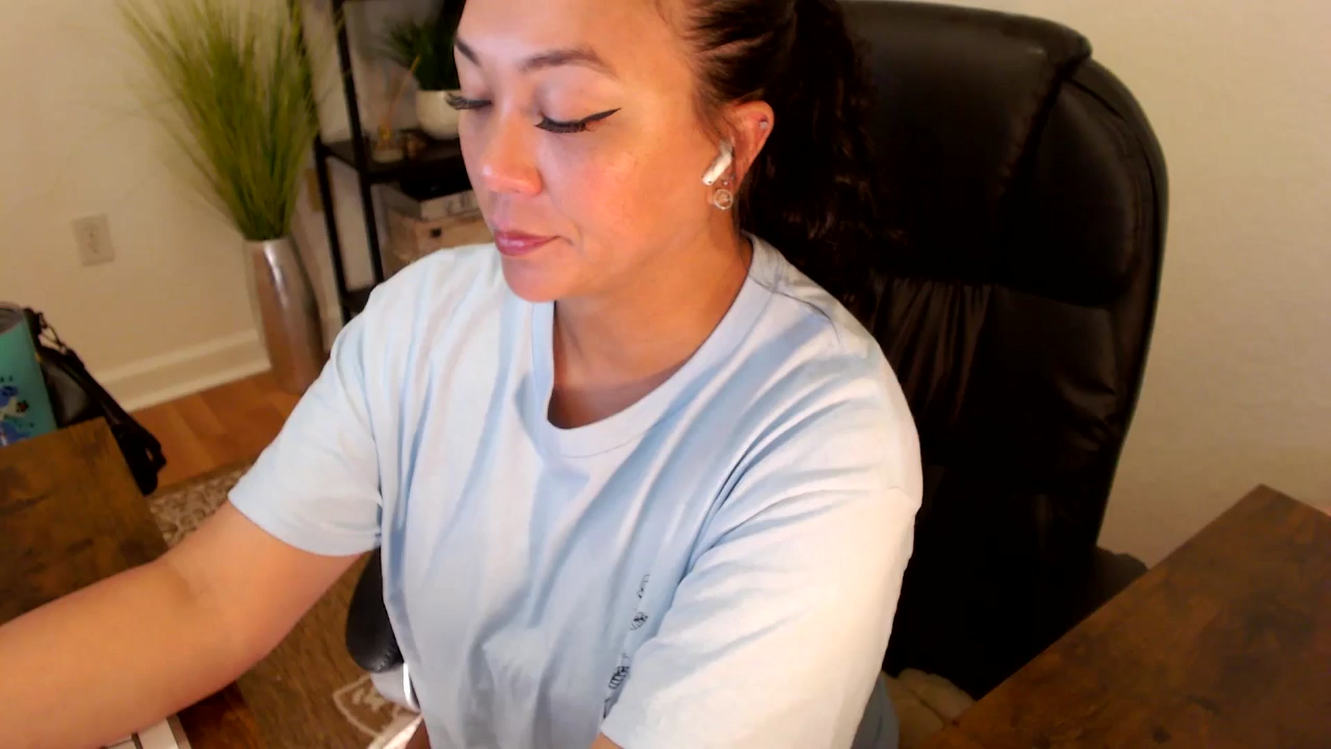 Gallery image thumbnail from MickaylaStar's myfreecams stream on, 04/28/2025, 16:41 image 3 of 20