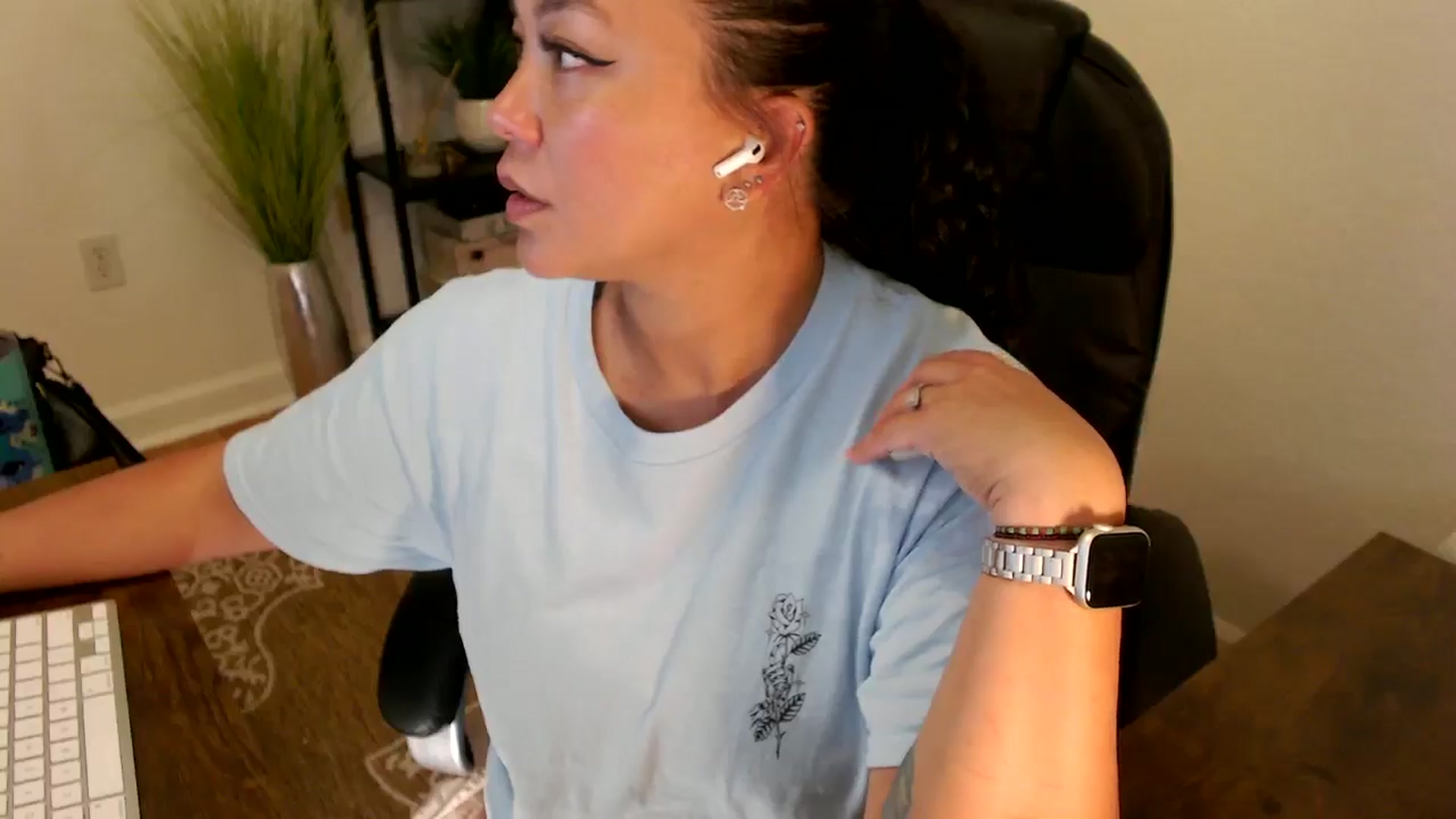 Gallery image thumbnail from MickaylaStar's myfreecams stream on, 04/28/2025, 17:09 image 20 of 20