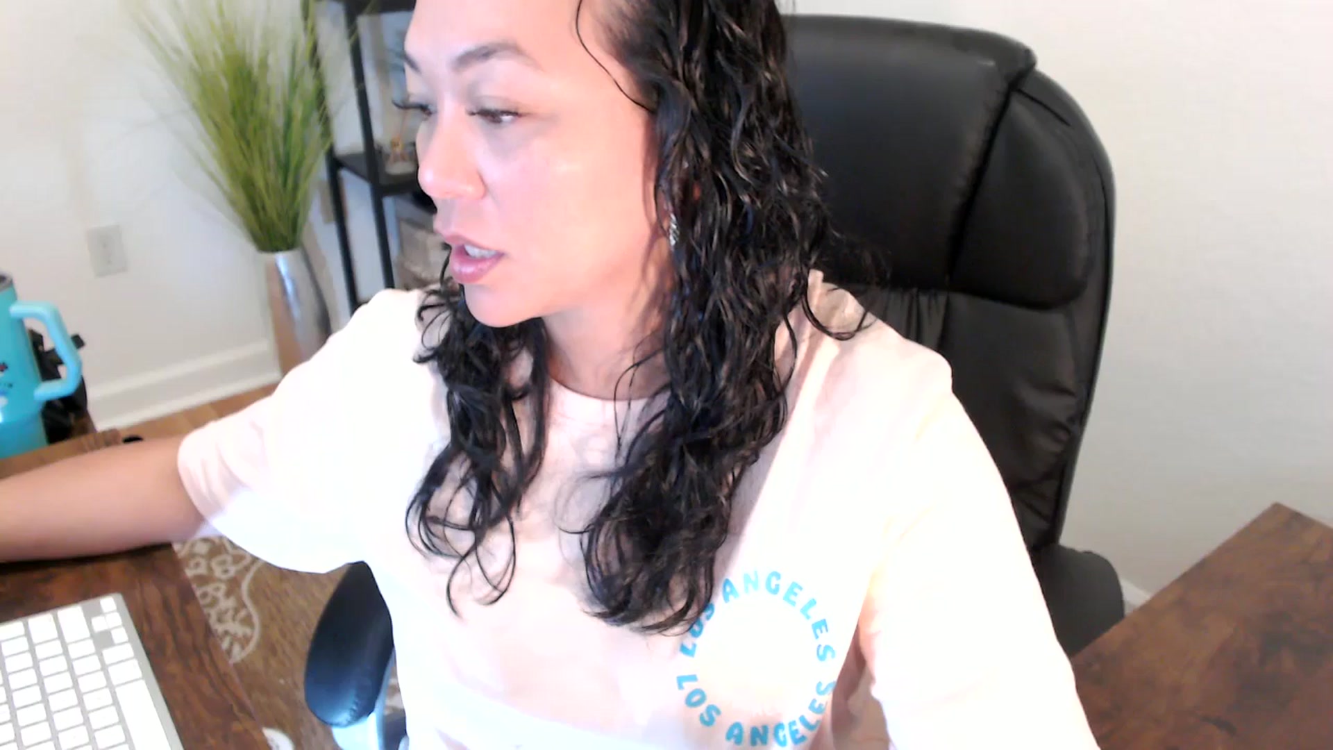 Gallery image thumbnail from MickaylaStar's myfreecams stream on, 04/29/2025, 15:45 image 4 of 20