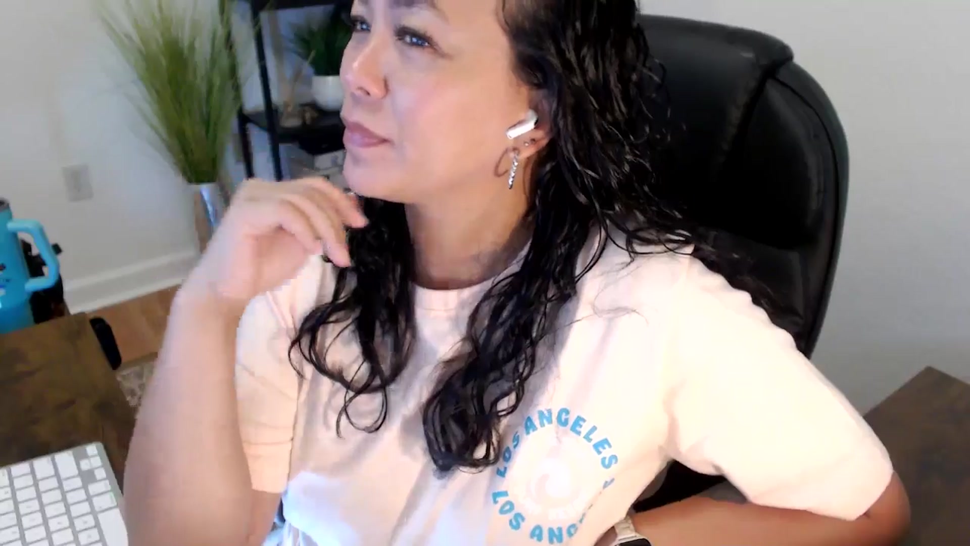 Gallery image thumbnail from MickaylaStar's myfreecams stream on, 04/29/2025, 15:45 image 19 of 20