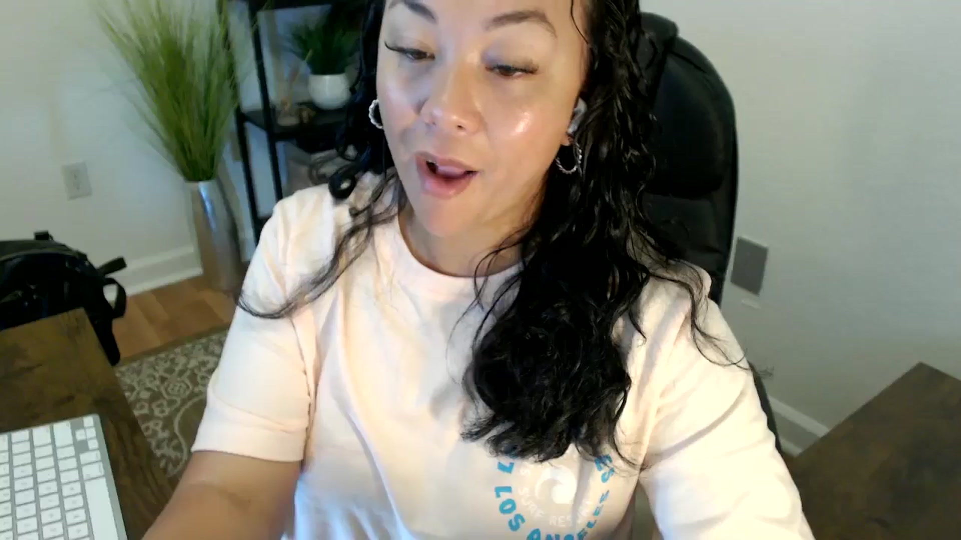 Gallery image thumbnail from MickaylaStar's myfreecams stream on, 04/29/2025, 16:30 image 19 of 20