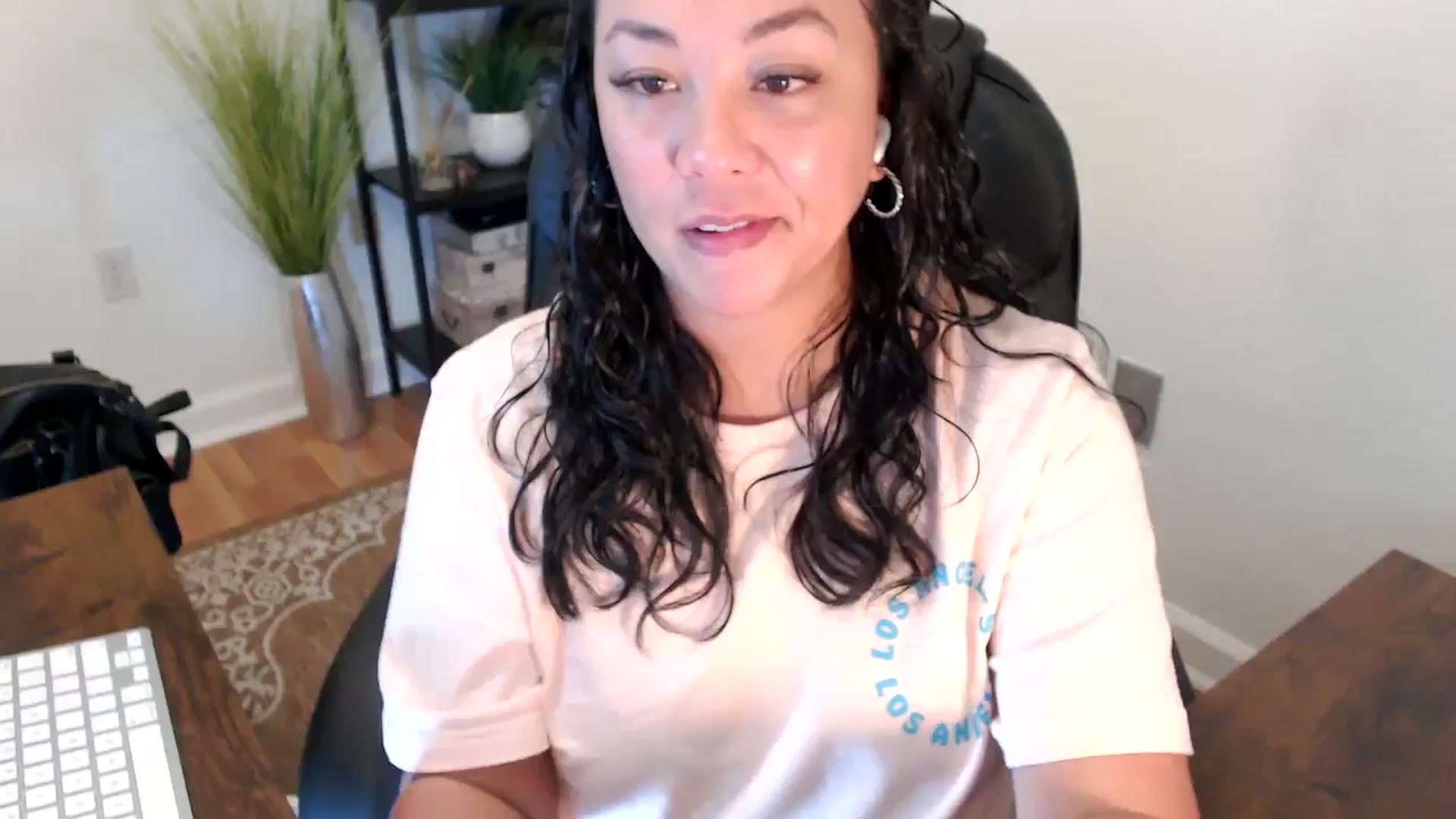 Gallery image thumbnail from MickaylaStar's myfreecams stream on, 04/29/2025, 16:30 image 8 of 20