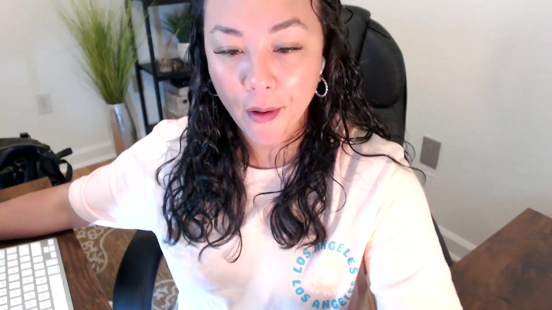 Gallery image thumbnail from MickaylaStar's myfreecams stream on, 04/29/2025, 16:30 image 4 of 20