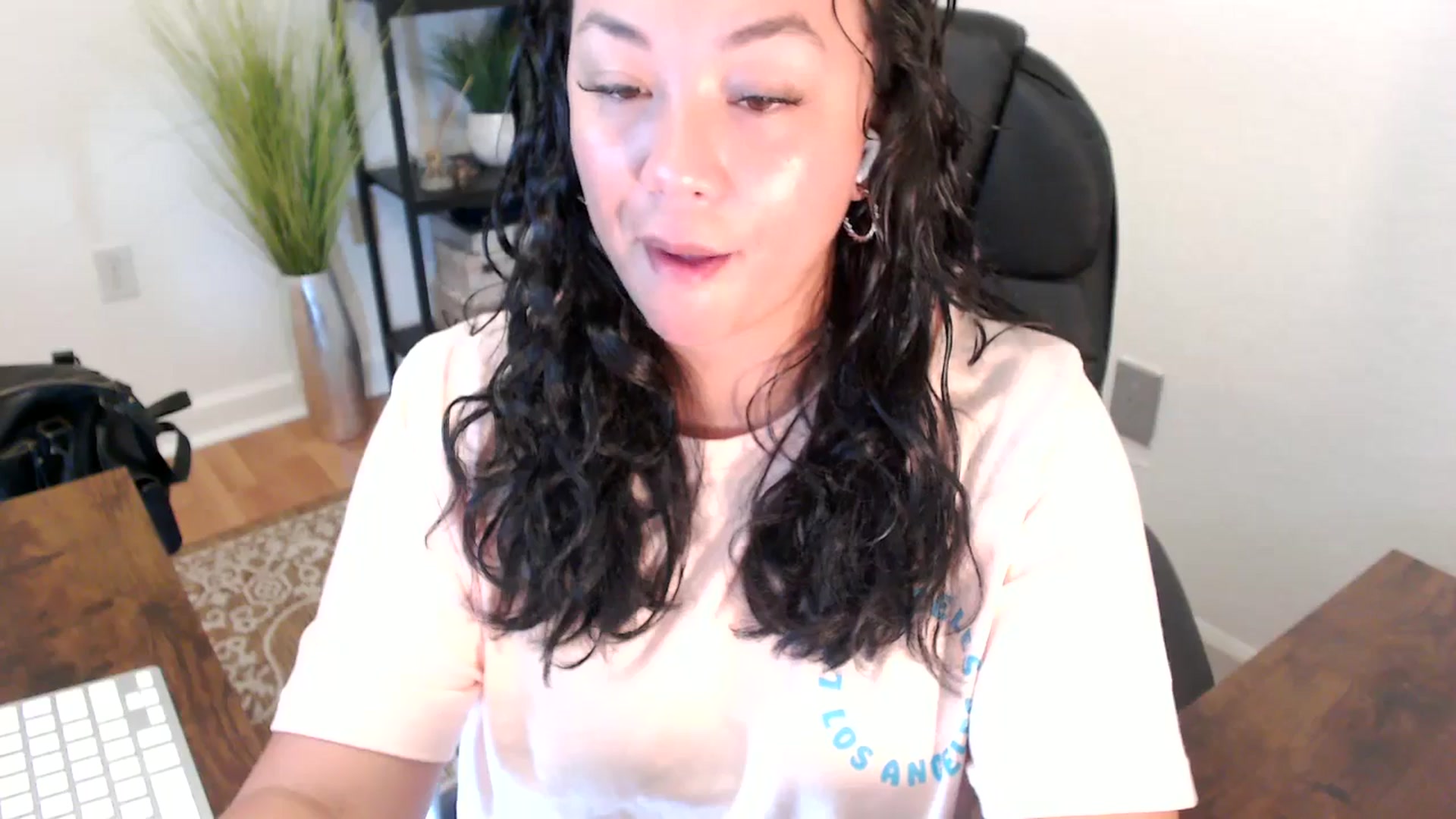 Gallery image thumbnail from MickaylaStar's myfreecams stream on, 04/29/2025, 16:50 image 13 of 20