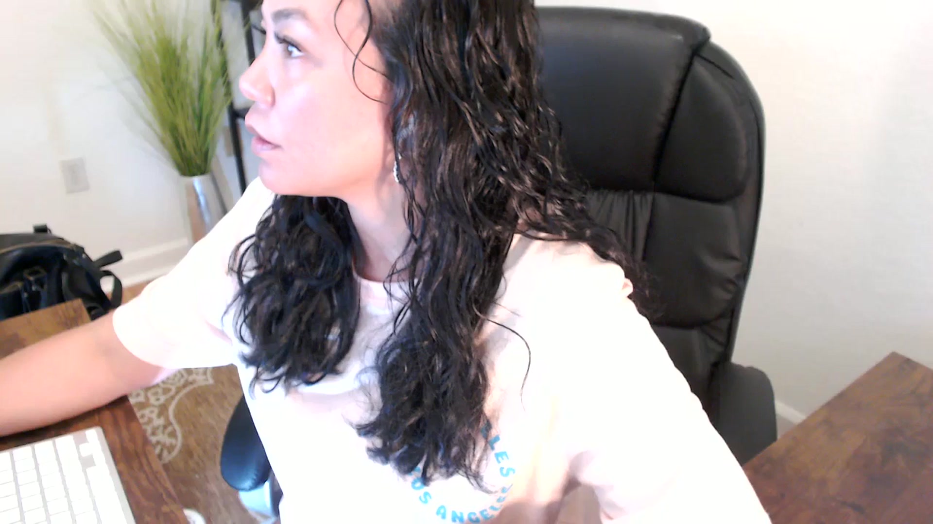 Gallery image thumbnail from MickaylaStar's myfreecams stream on, 04/29/2025, 16:50 image 18 of 20