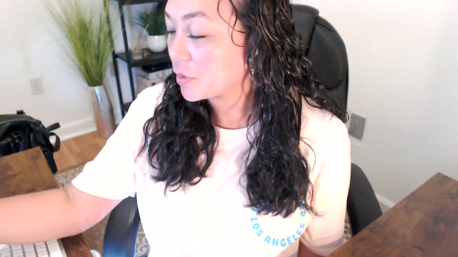 Gallery image thumbnail from MickaylaStar's myfreecams stream on, 04/29/2025, 16:50 image 14 of 20