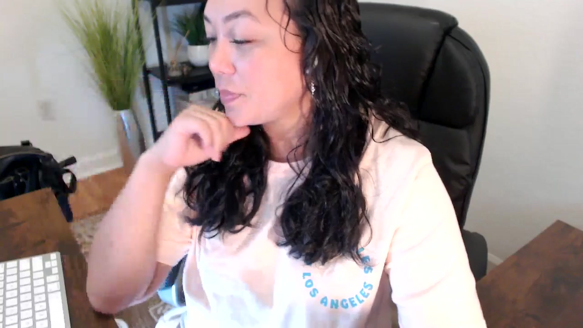 Gallery image thumbnail from MickaylaStar's myfreecams stream on, 04/29/2025, 16:50 image 5 of 20
