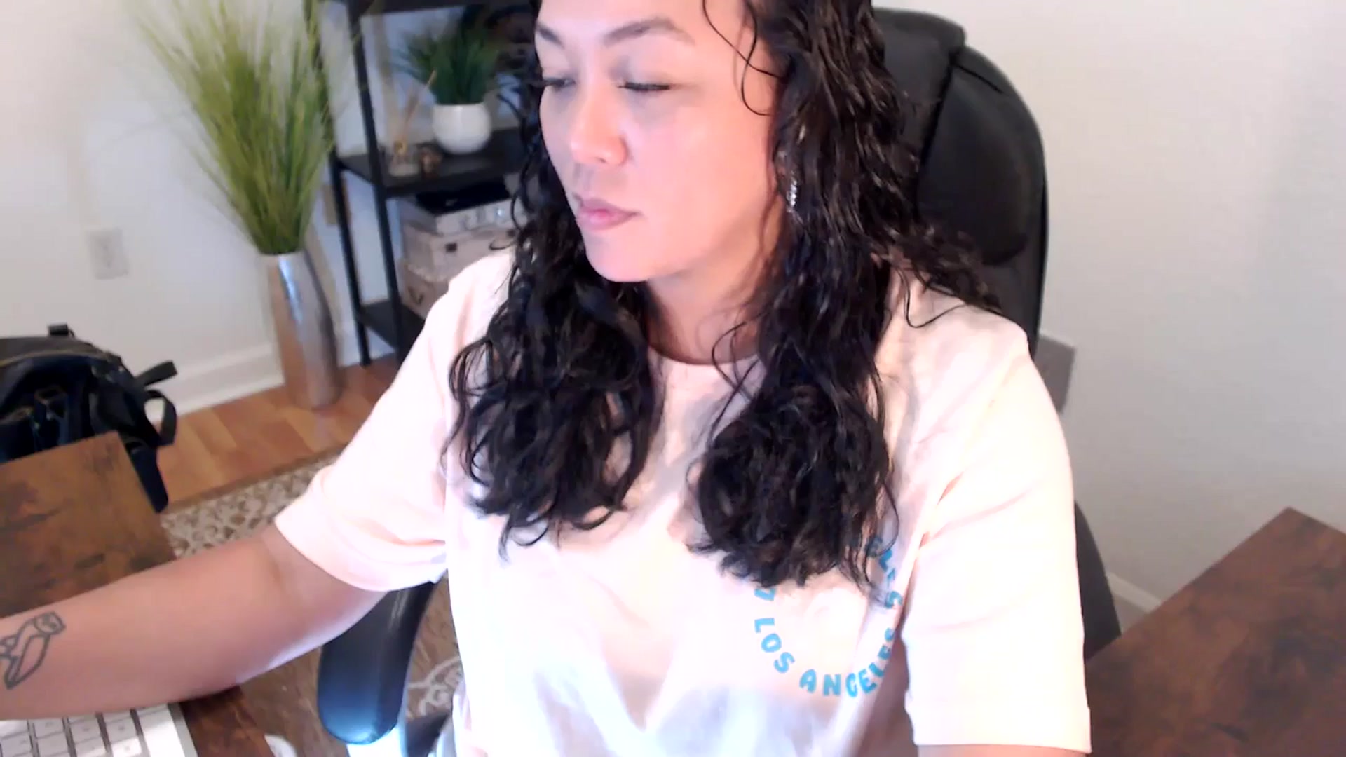 Gallery image thumbnail from MickaylaStar's myfreecams stream on, 04/29/2025, 16:50 image 9 of 20