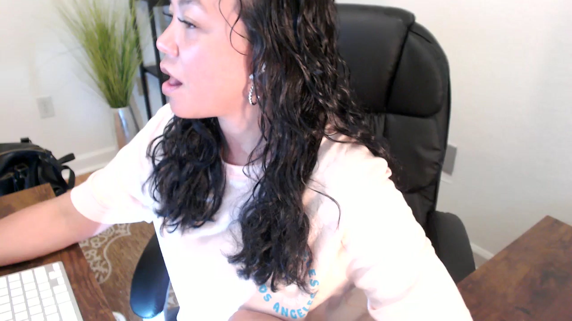 Gallery image thumbnail from MickaylaStar's myfreecams stream on, 04/29/2025, 16:50 image 16 of 20