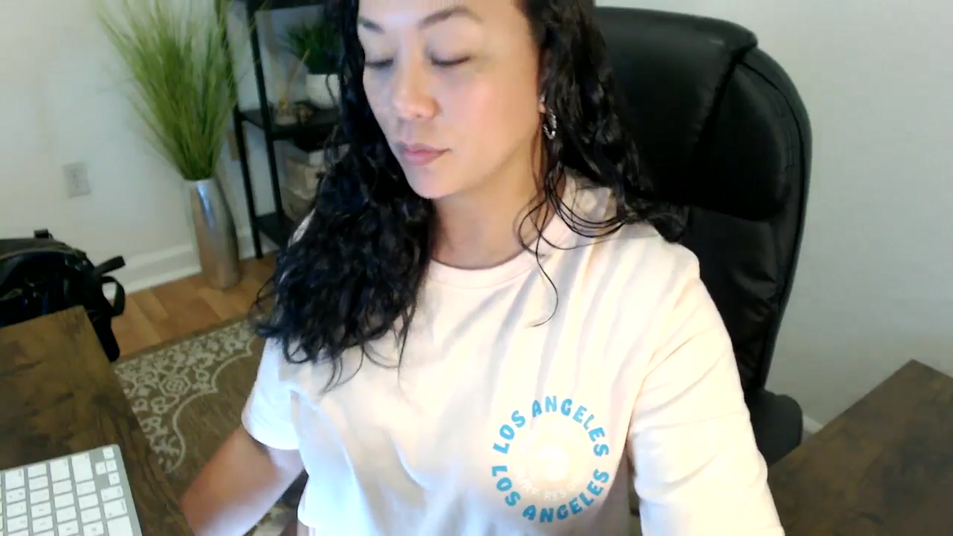 Gallery image thumbnail from MickaylaStar's myfreecams stream on, 04/29/2025, 17:14 image 6 of 20