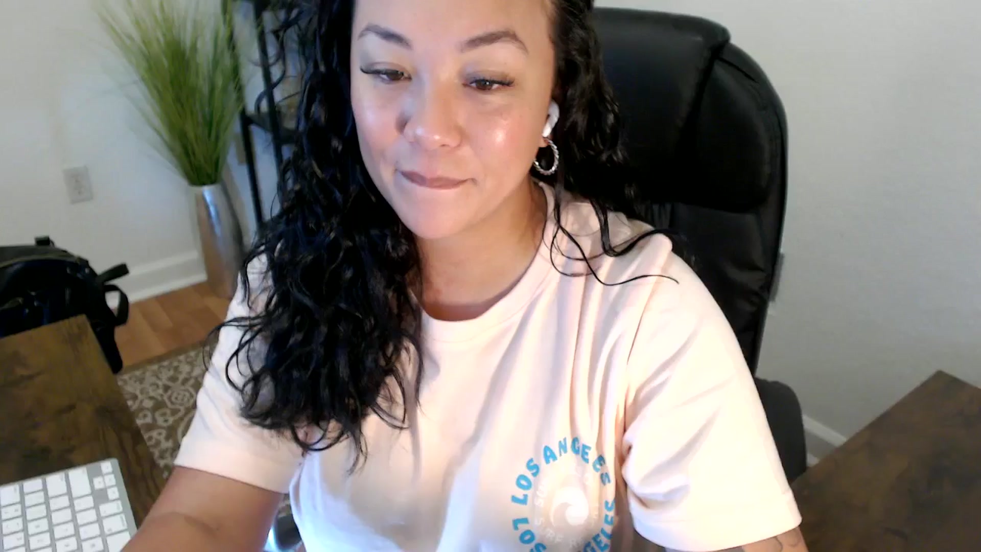 Gallery image thumbnail from MickaylaStar's myfreecams stream on, 04/29/2025, 17:14 image 3 of 20