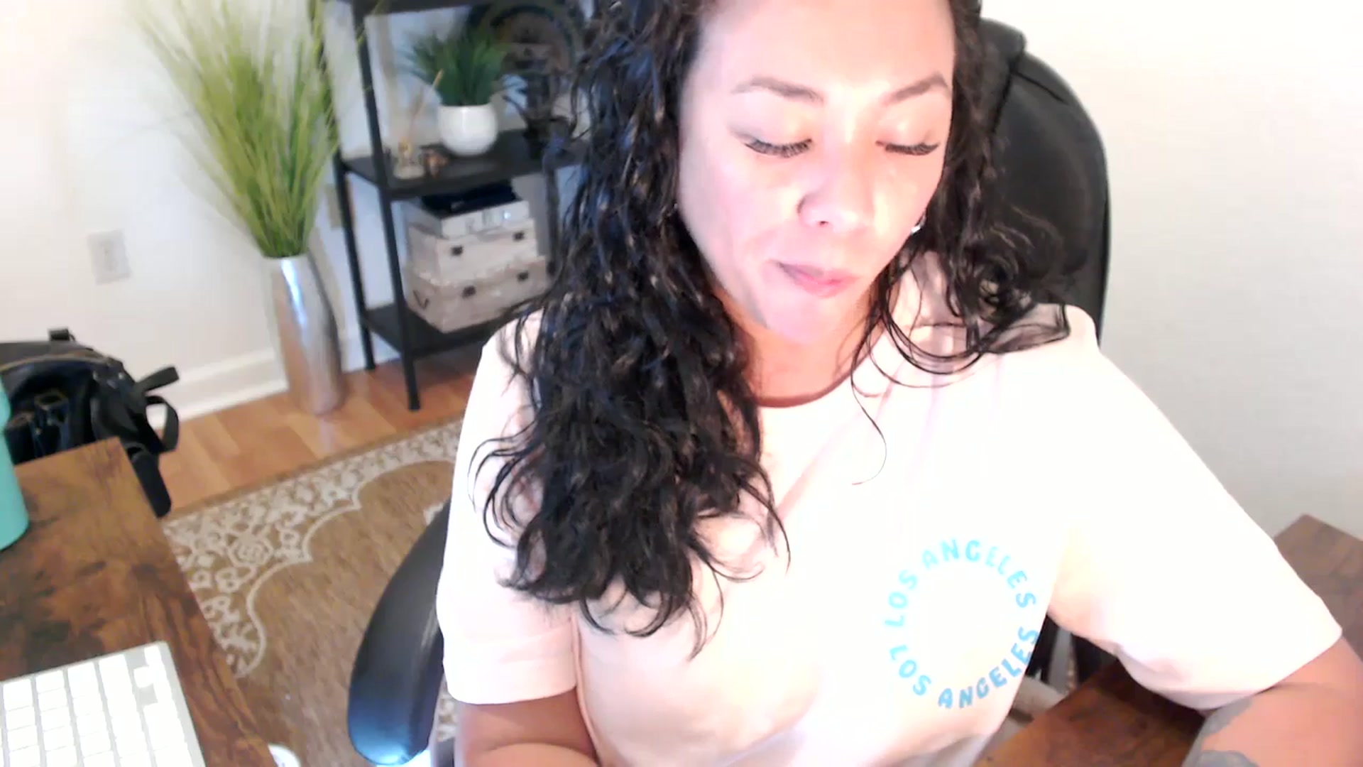 Gallery image thumbnail from MickaylaStar's myfreecams stream on, 04/29/2025, 17:14 image 17 of 20