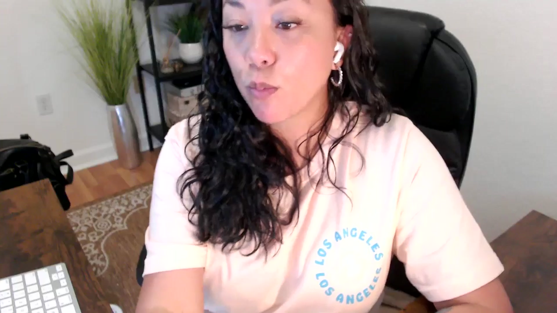 Gallery image thumbnail from MickaylaStar's myfreecams stream on, 04/29/2025, 18:07 image 3 of 20