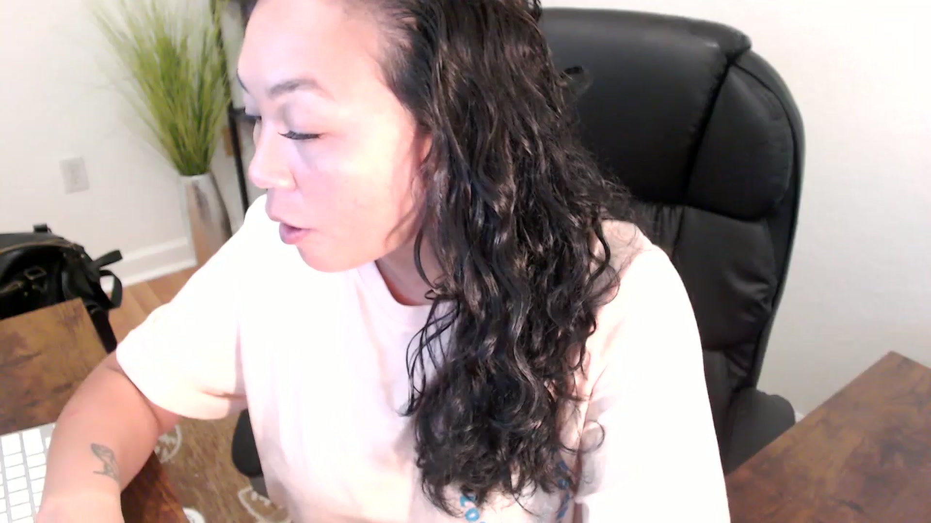 Gallery image thumbnail from MickaylaStar's myfreecams stream on, 04/29/2025, 18:07 image 7 of 20