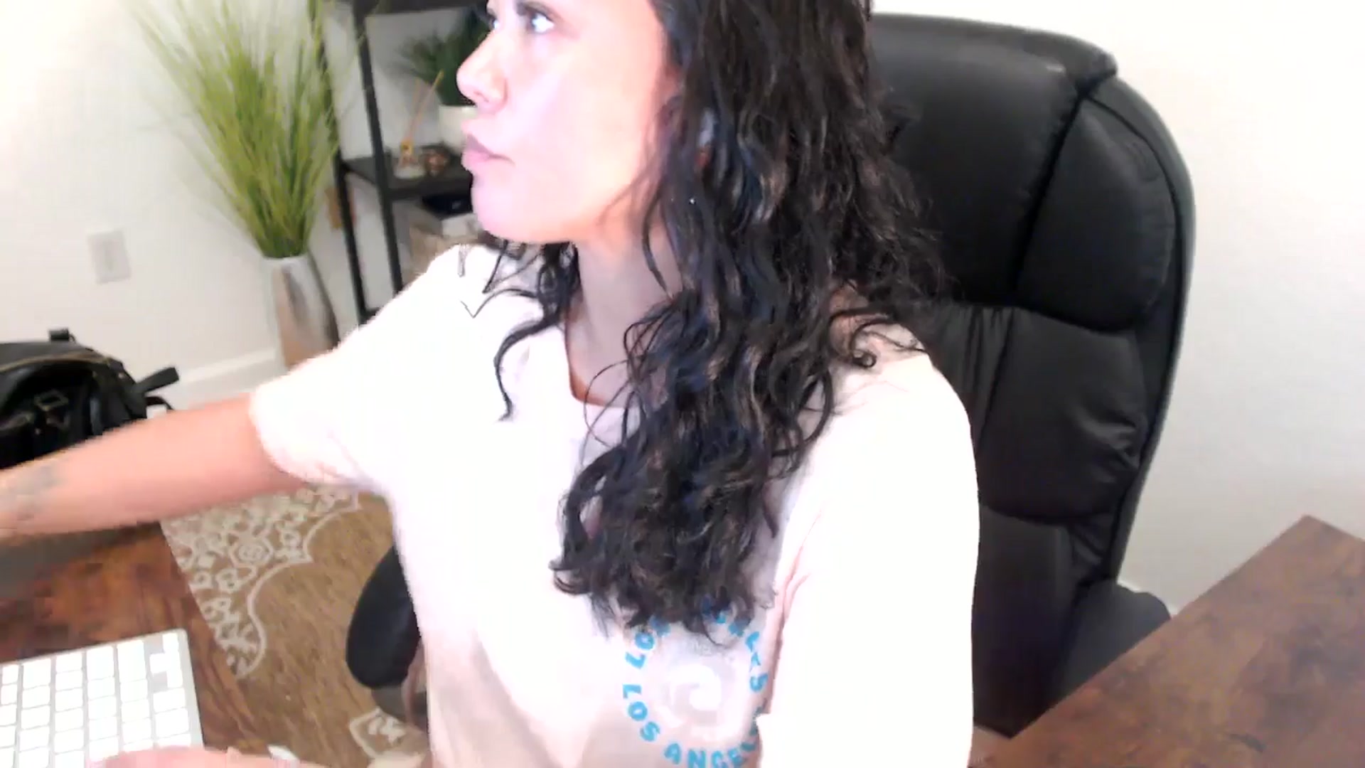 Gallery image thumbnail from MickaylaStar's myfreecams stream on, 04/29/2025, 18:07 image 12 of 20
