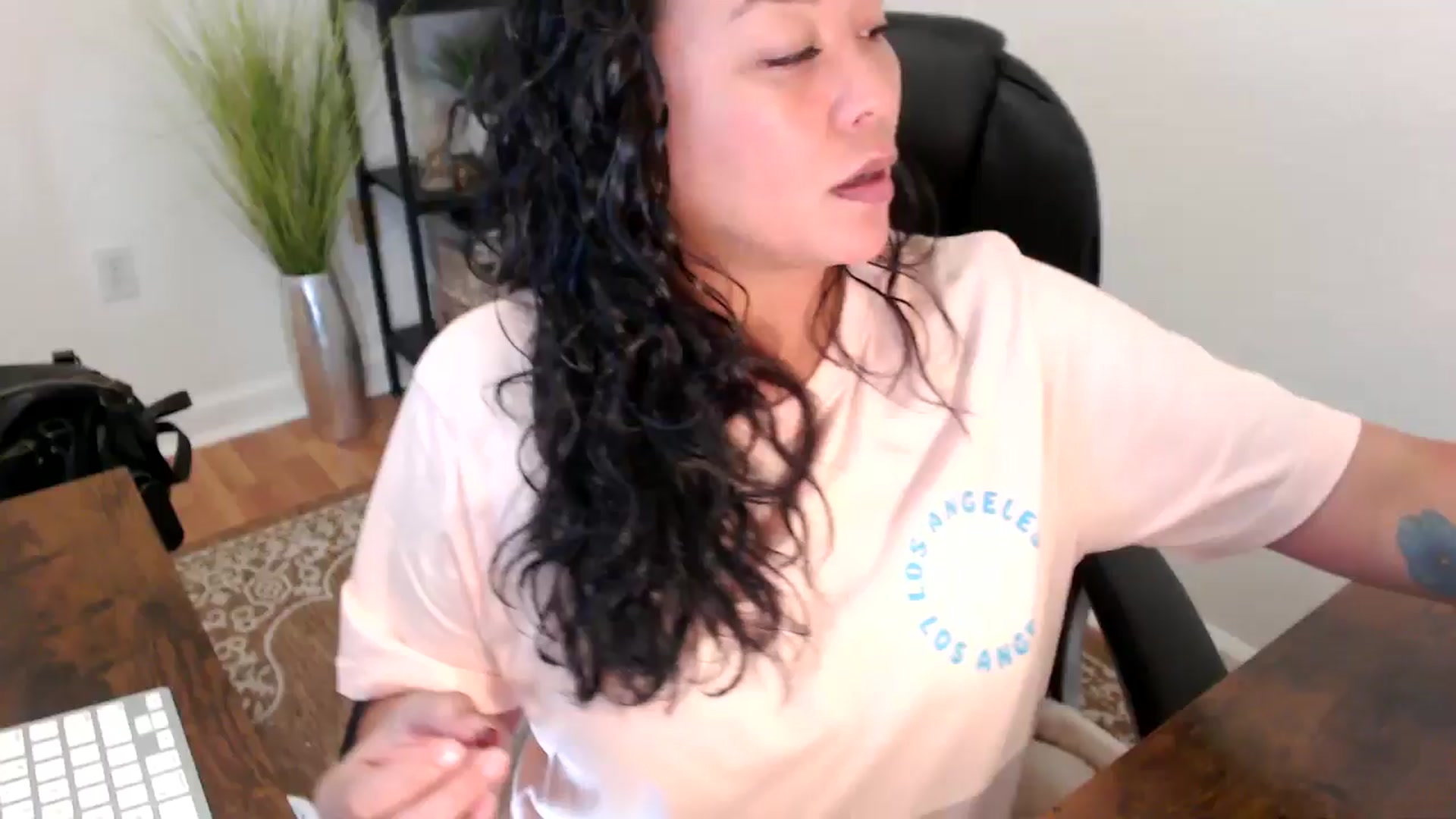 Gallery image thumbnail from MickaylaStar's myfreecams stream on, 04/29/2025, 18:07 image 1 of 20