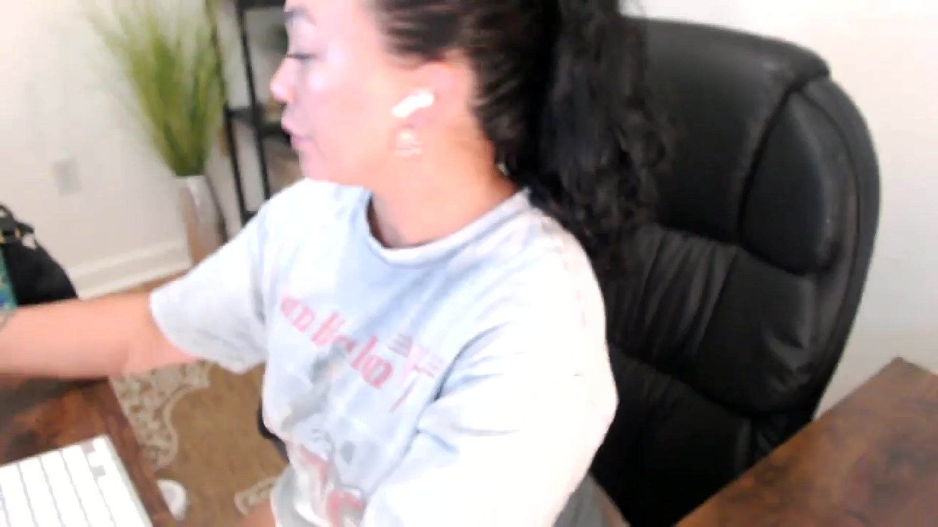 Gallery image thumbnail from MickaylaStar's myfreecams stream on, 04/30/2025, 15:56 image 3 of 20