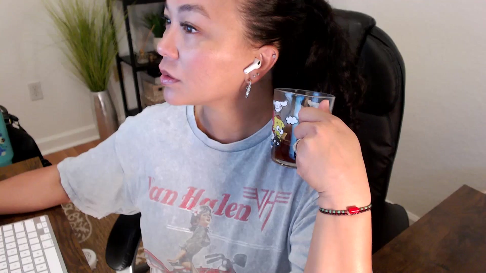 Gallery image thumbnail from MickaylaStar's myfreecams stream on, 04/30/2025, 15:56 image 12 of 20