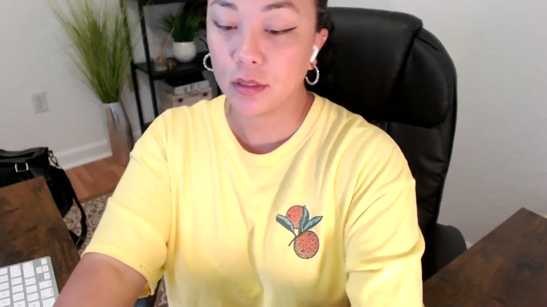 Gallery image thumbnail from MickaylaStar's myfreecams stream on, 05/01/2025, 17:55 image 2 of 20