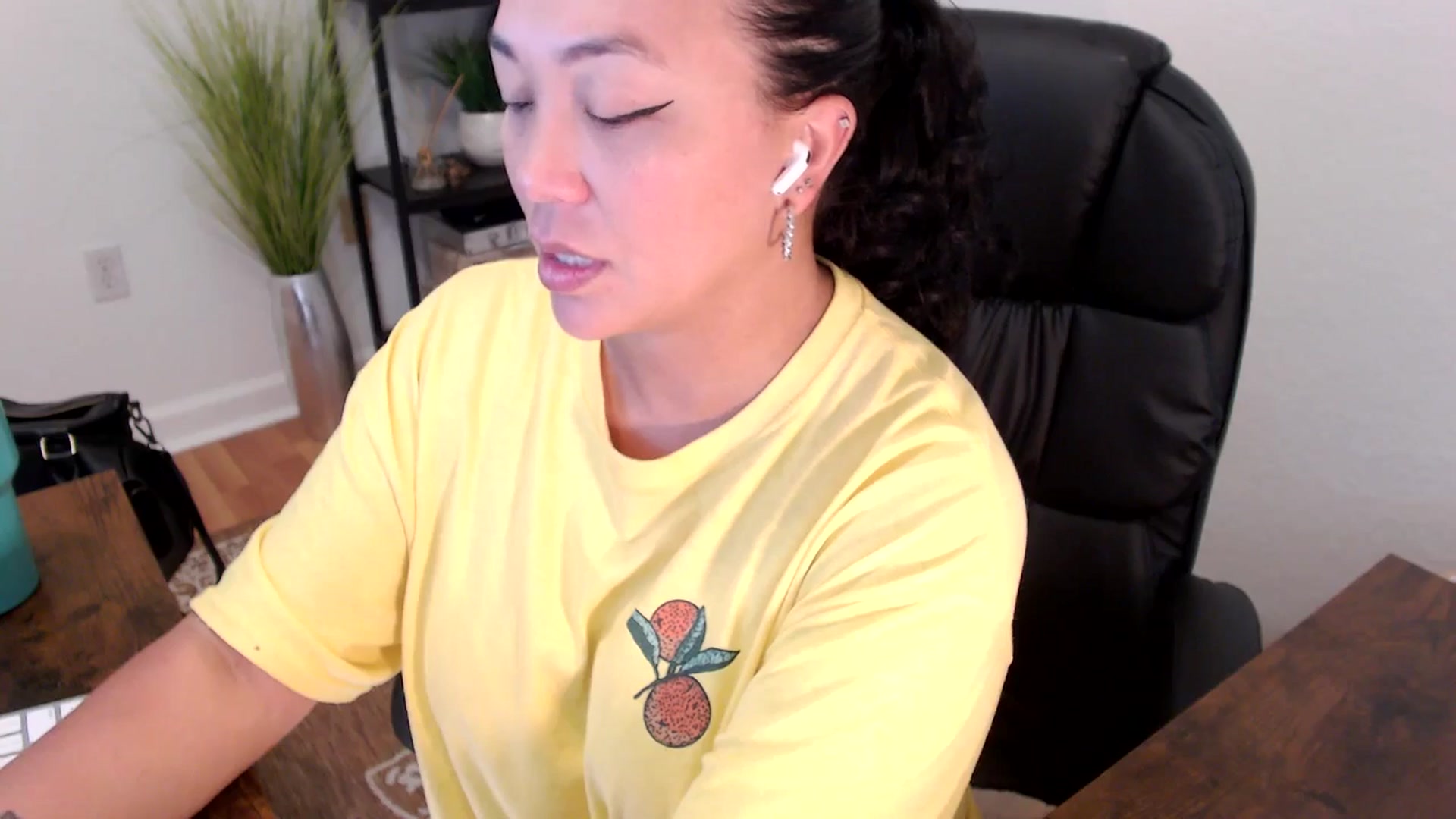 Gallery image thumbnail from MickaylaStar's myfreecams stream on, 05/01/2025, 18:14 image 7 of 20