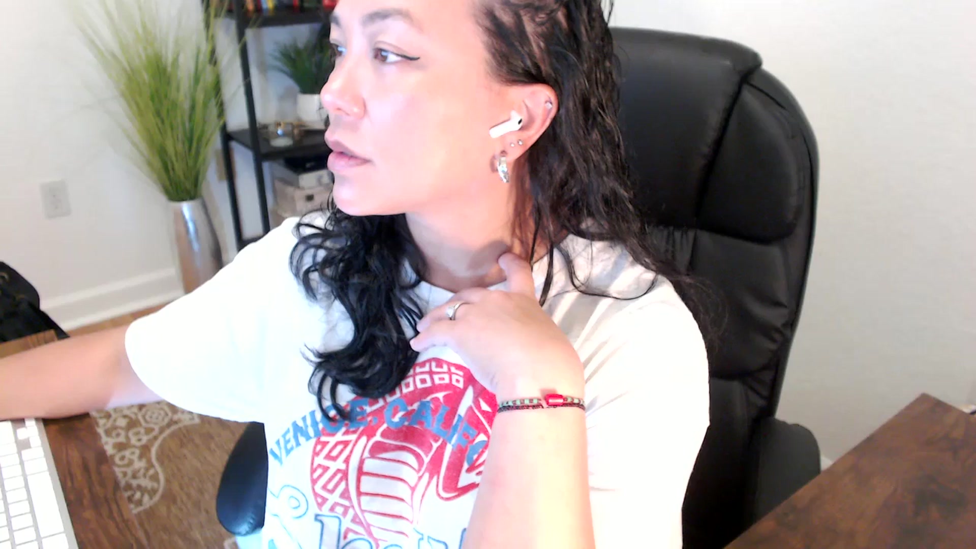 Gallery image thumbnail from MickaylaStar's myfreecams stream on, 05/05/2025, 16:52 image 11 of 20