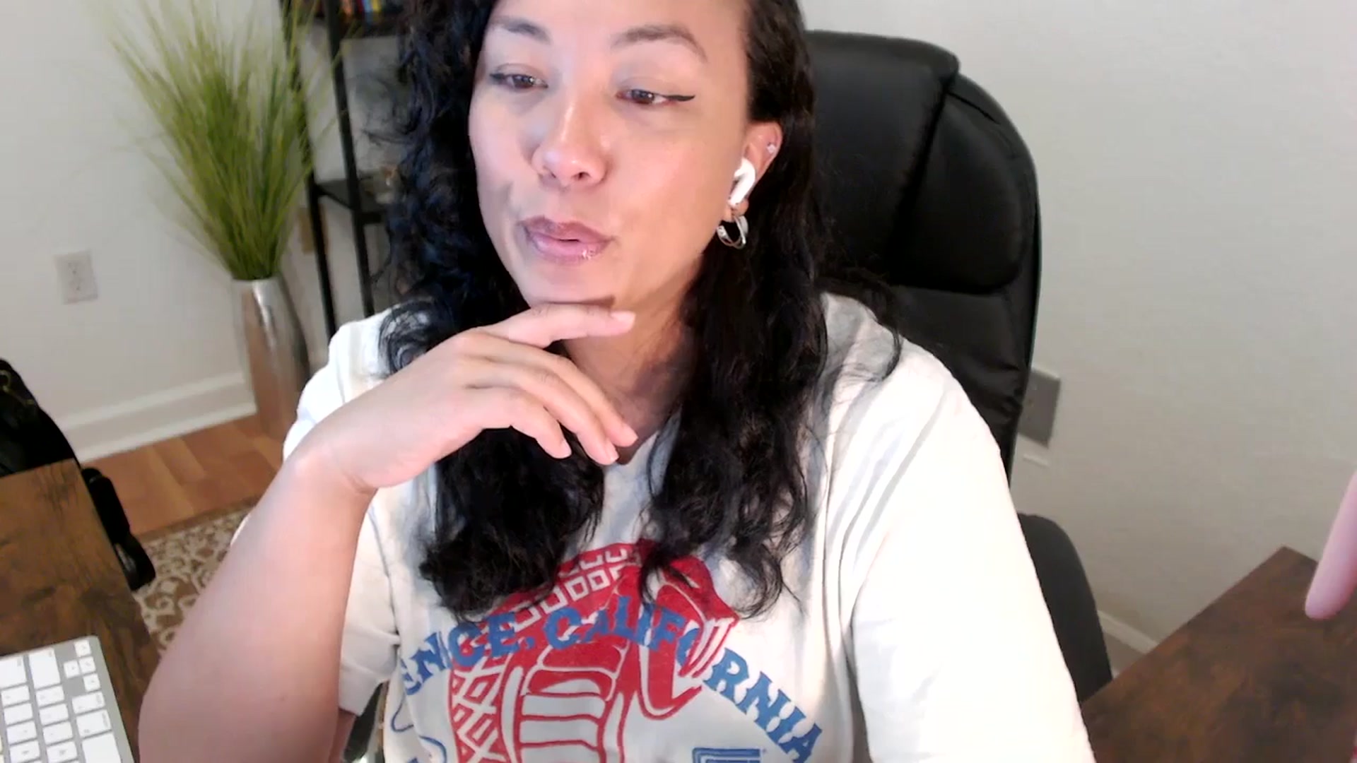 Gallery image thumbnail from MickaylaStar's myfreecams stream on, 05/05/2025, 18:25 image 7 of 20