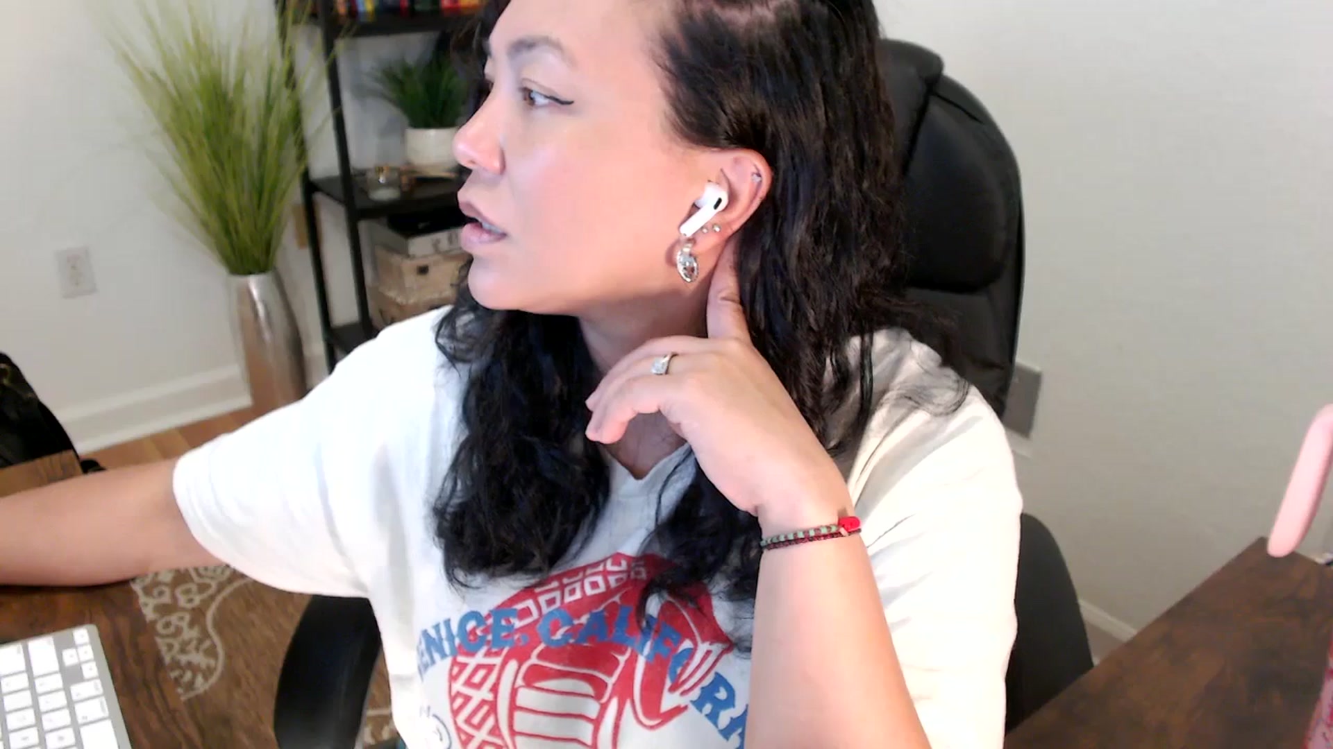 Gallery image thumbnail from MickaylaStar's myfreecams stream on, 05/05/2025, 18:25 image 14 of 20