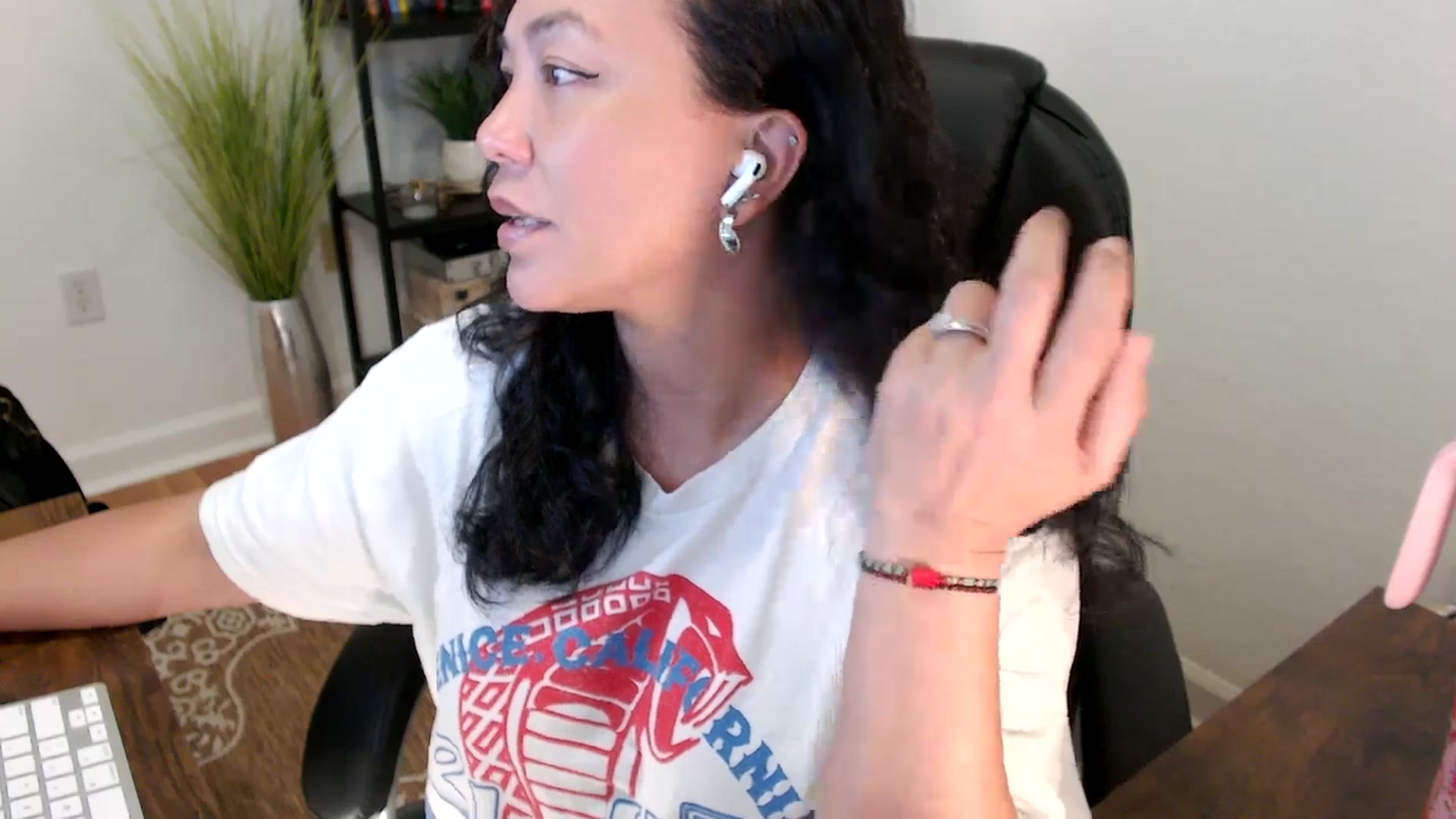 Gallery image thumbnail from MickaylaStar's myfreecams stream on, 05/05/2025, 18:25 image 17 of 20