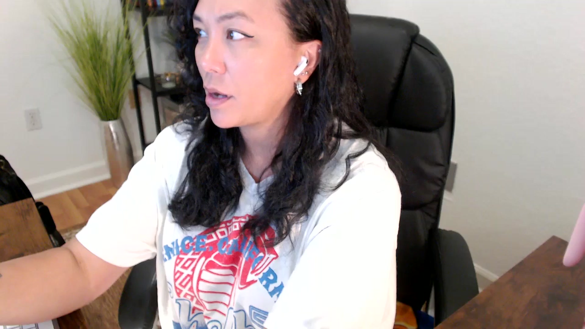 Gallery image thumbnail from MickaylaStar's myfreecams stream on, 05/05/2025, 18:25 image 2 of 20