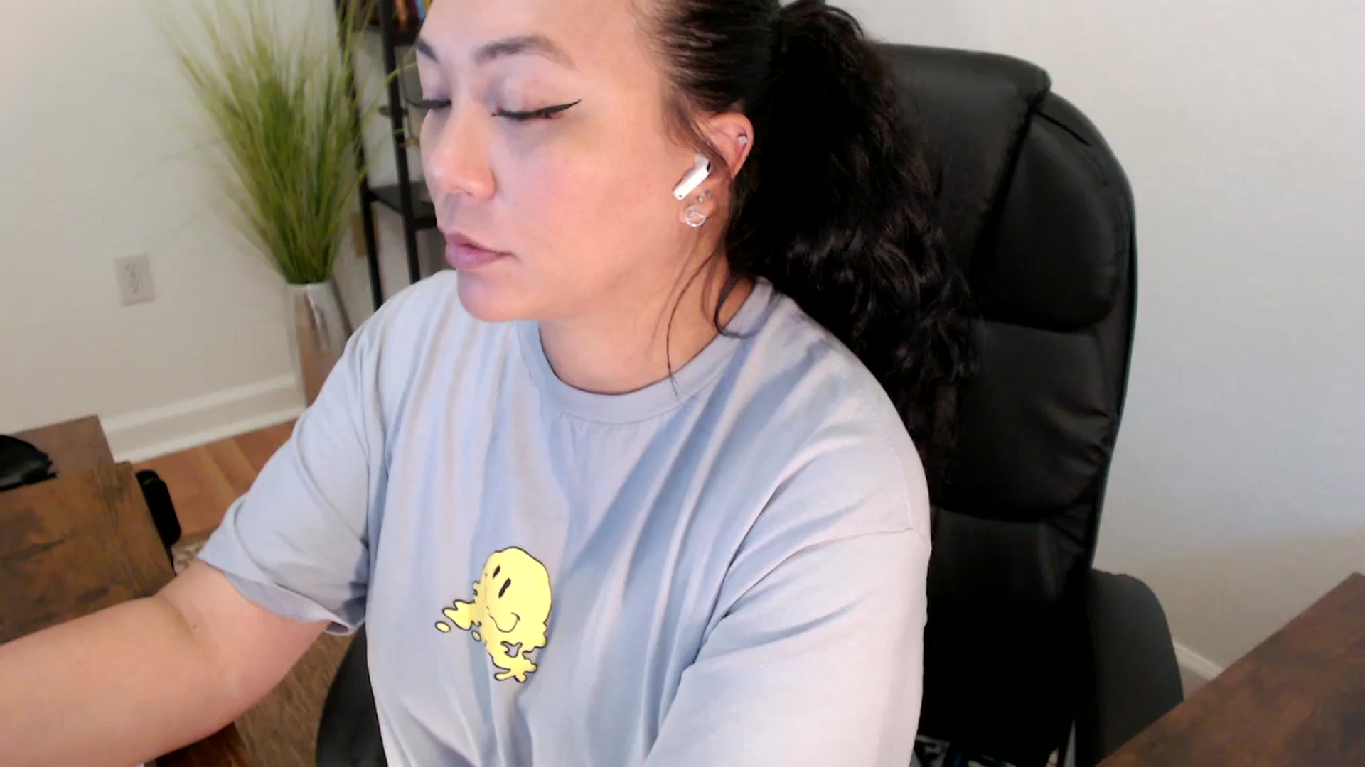 Gallery image thumbnail from MickaylaStar's myfreecams stream on, 05/06/2025, 16:40 image 1 of 20