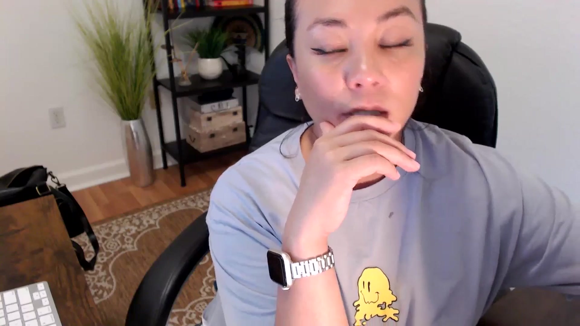 Gallery image thumbnail from MickaylaStar's myfreecams stream on, 05/06/2025, 20:41 image 7 of 20